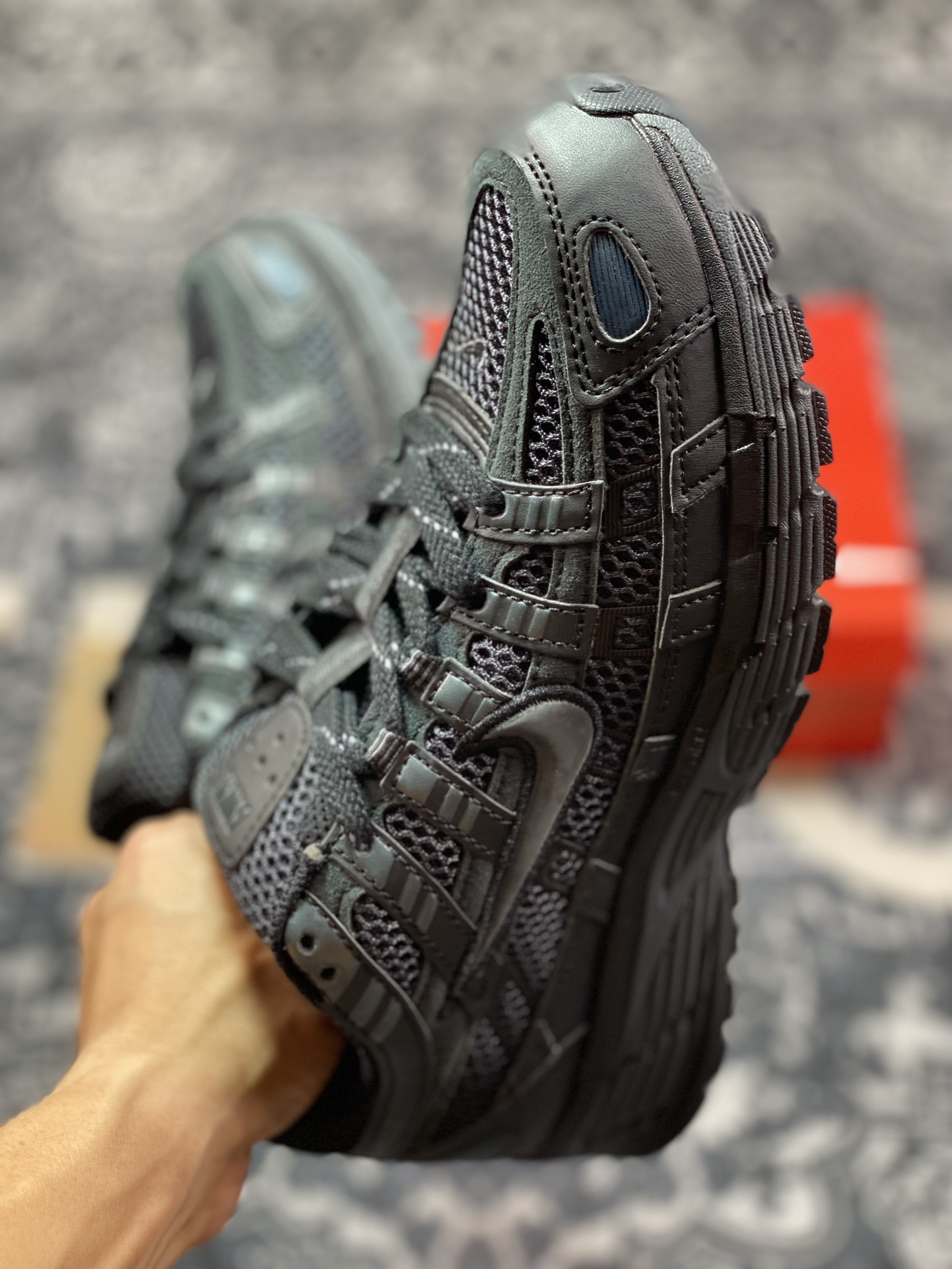 耐克Nike P-6000 Premium”Triple Black ”系列低帮复古老爹风慢跑鞋“全黑武士”FQ8732-010