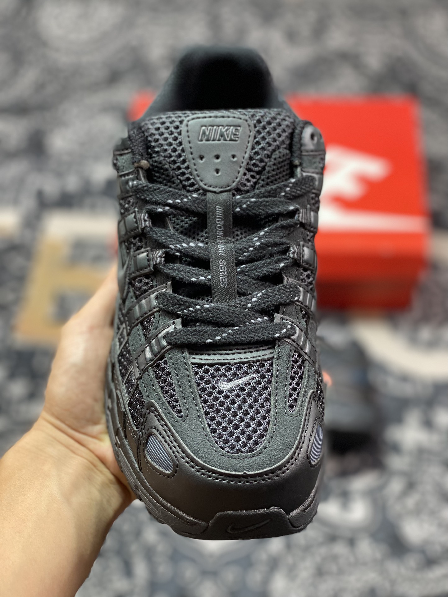 耐克Nike P-6000 Premium”Triple Black ”系列低帮复古老爹风慢跑鞋“全黑武士”FQ8732-010