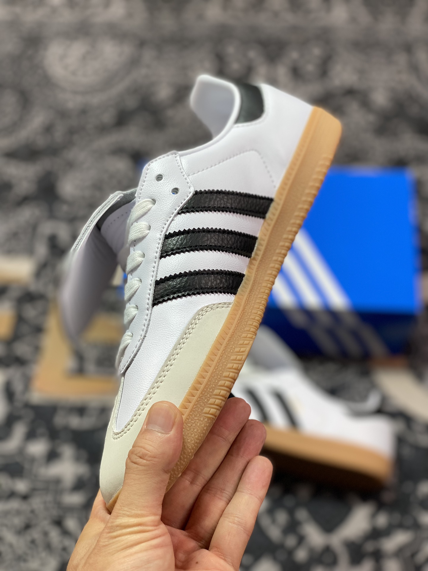 优选 Adidas Originals Samba Long Tongues 白黑 低帮休闲板鞋 IG4279