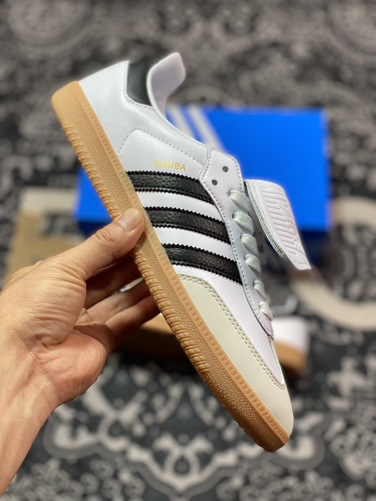 优选 Adidas Originals Samba Long Tongues 白黑 低帮休闲板鞋 IG4279