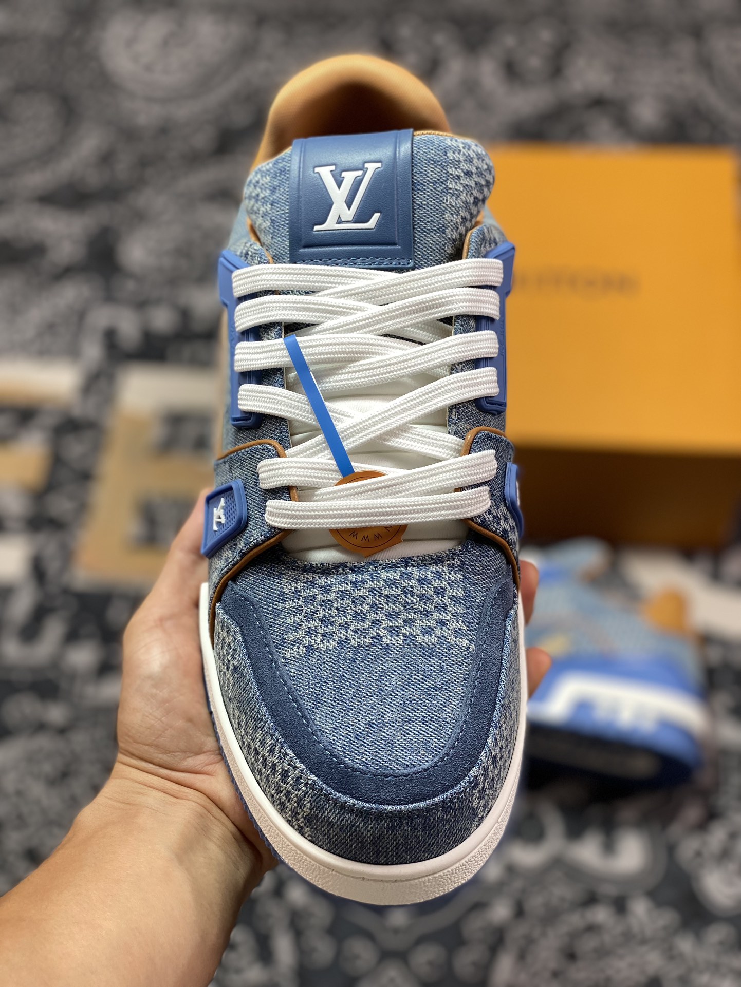 路易威登Louis Vuitton Trainer Sneaker Low 运动系列低帮复古篮球板鞋“牛仔浅蓝灰棕大棋盘格子”1AD6DJ