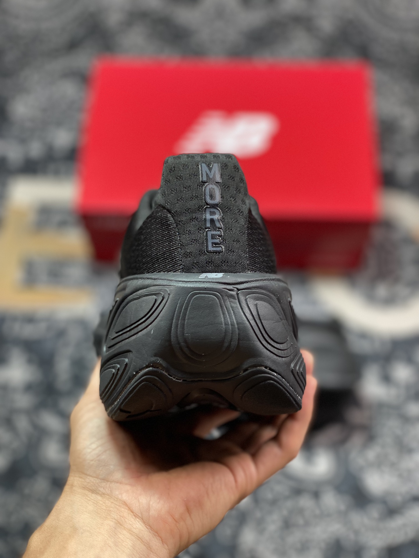 NB新百伦New Balance Fresh Foam X More V5 莫尔V5系列低帮慢跑鞋“网织全黑武士”MMSBFD3