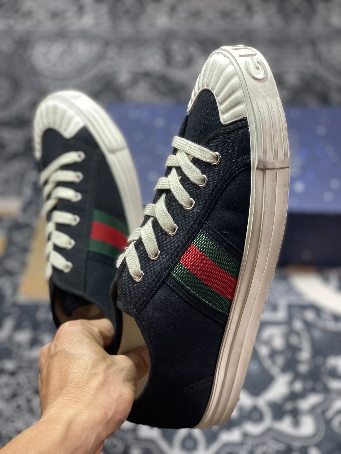 意大利奢侈品牌-古驰Gucci Lido Low Sneaker 利多岛系列低帮复古百搭休闲运动板鞋“帆布黑绿红织带”786366 FADFS 1052