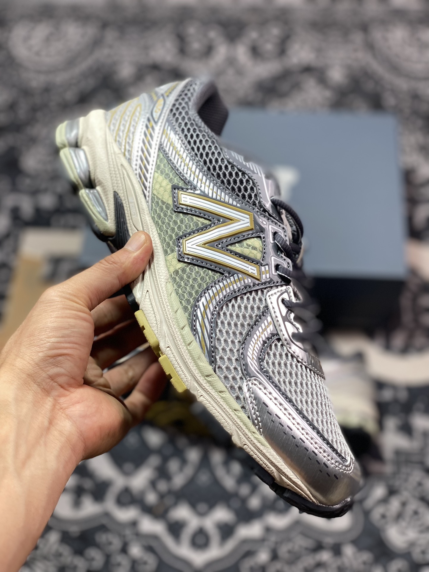 New Balance NB 860V2 防滑耐磨低帮跑步鞋 ML860KR2