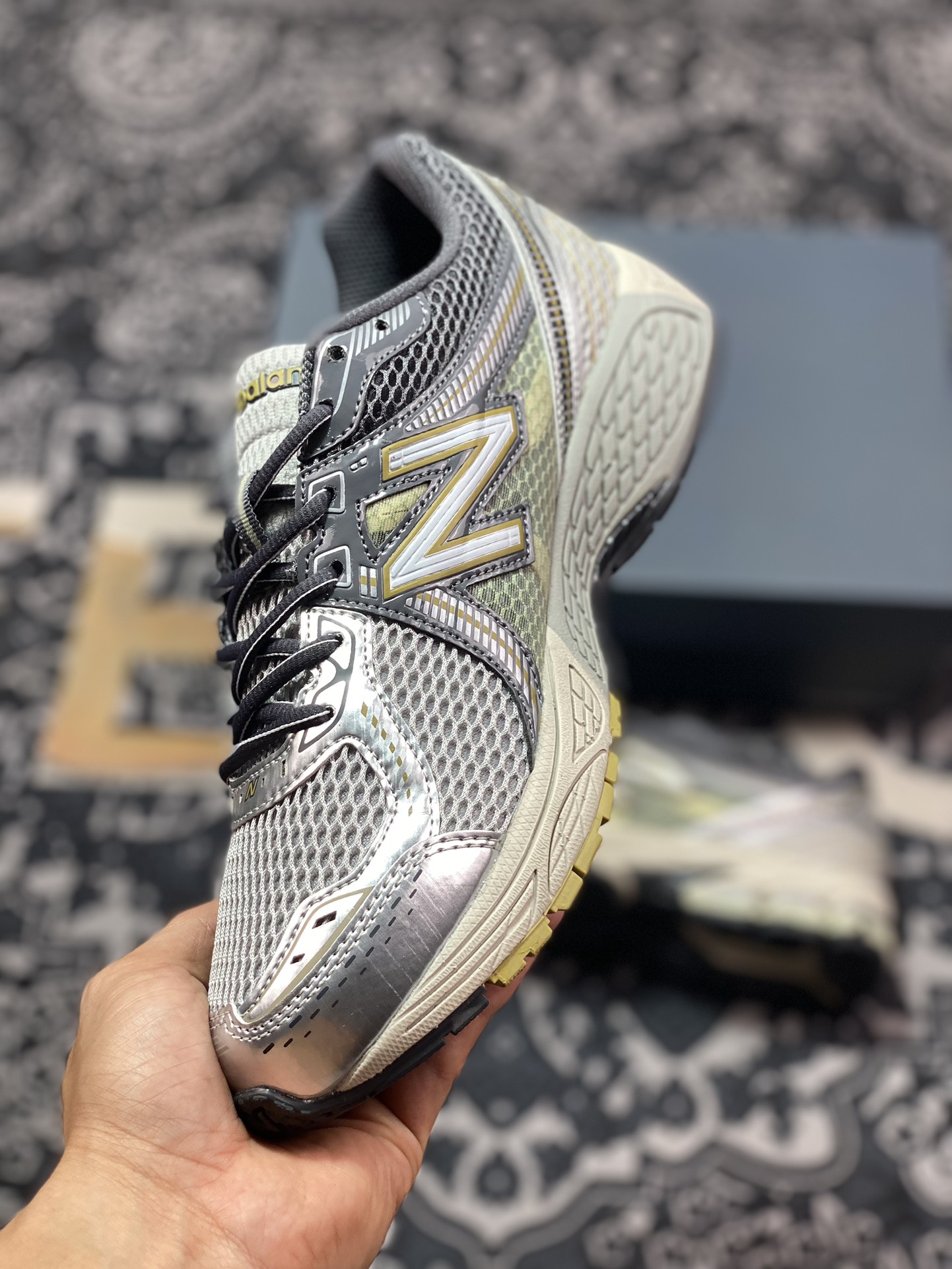 New Balance NB 860V2 防滑耐磨低帮跑步鞋 ML860KR2