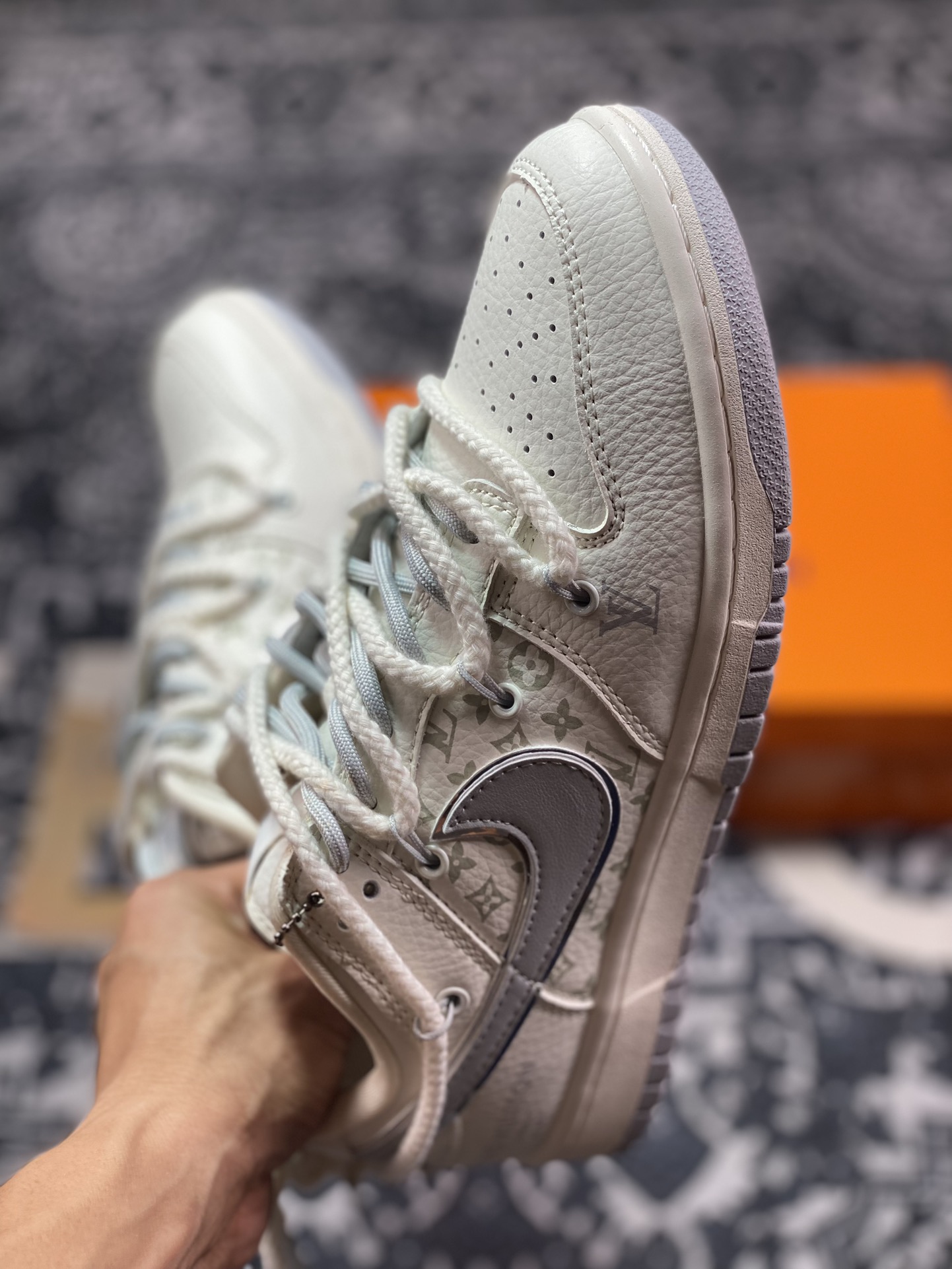 NK Dunk Low Retro ”DIY高端定制” LV米白浅灰解构绑带 低帮休闲运动板鞋 SJ2068-245