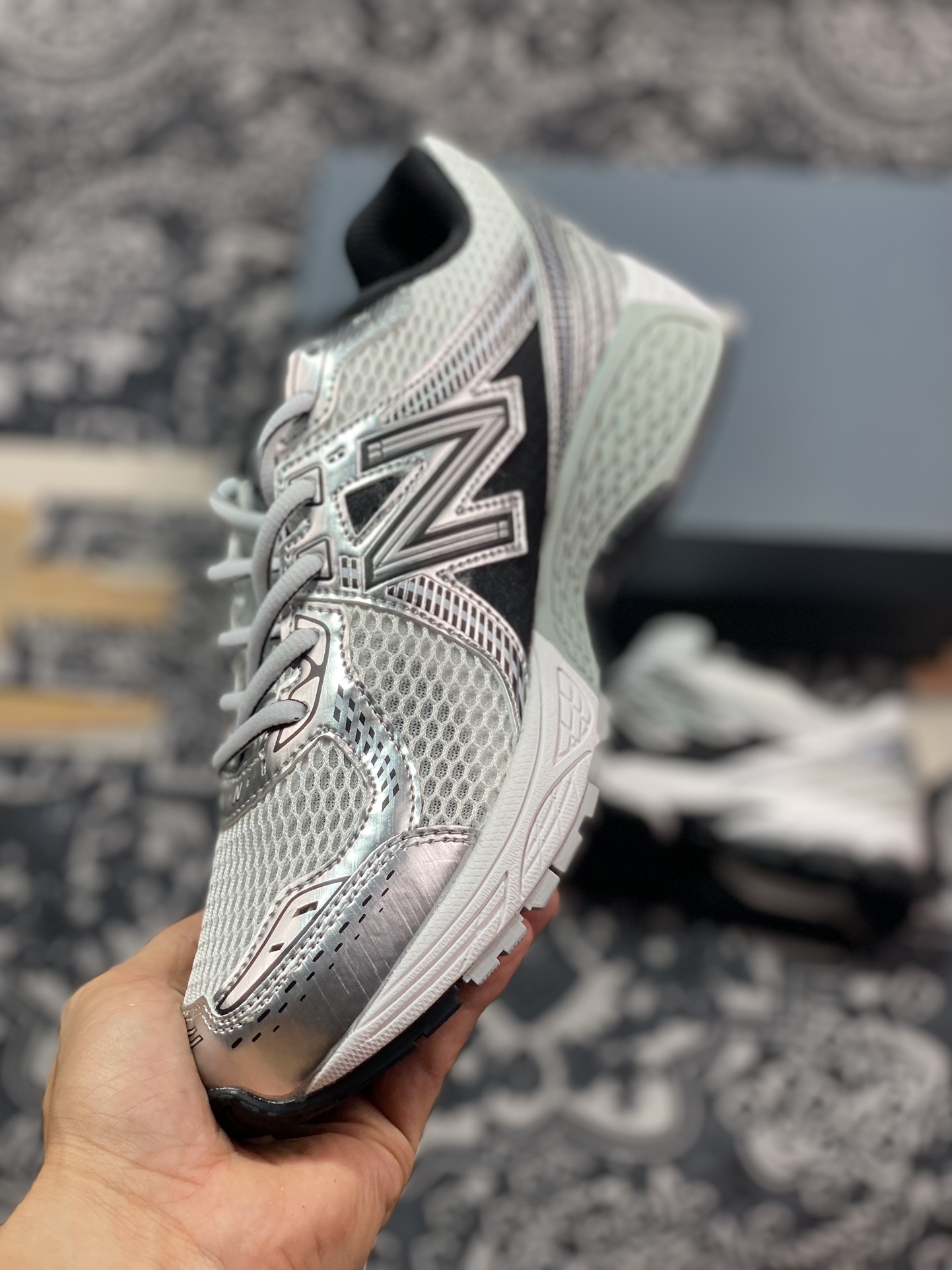 New Balance NB 860V2 防滑耐磨低帮跑步鞋 ML860XD