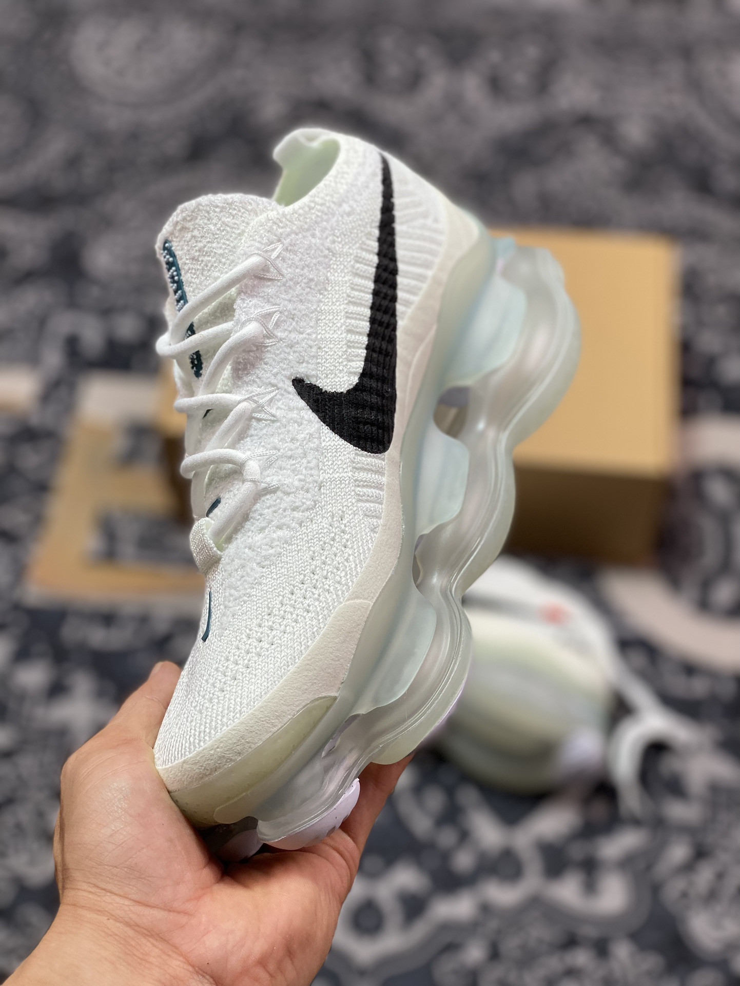 Off-White x Nike Air Max Scorpion Flyknit SE”White/Black”慢跑鞋“OW针织白黑橙”DJ4701-100