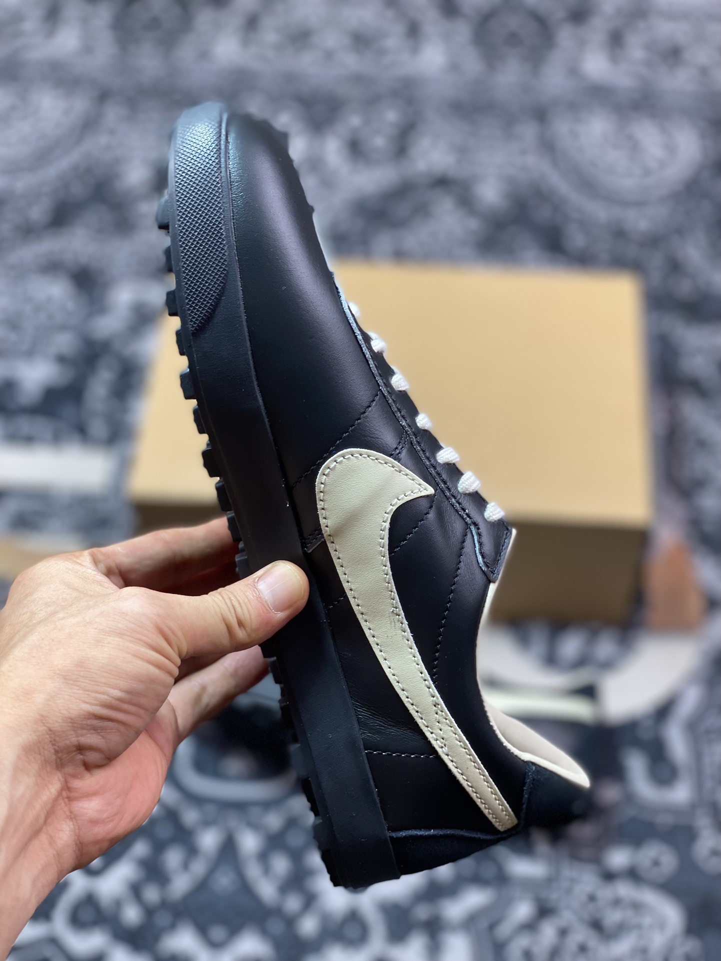 Bode x Nike Astro Grabber SP”Black Coconut Milk”宇宙掠夺者系列低帮运动鞋“联名黑奶白配饰”FJ9821-001