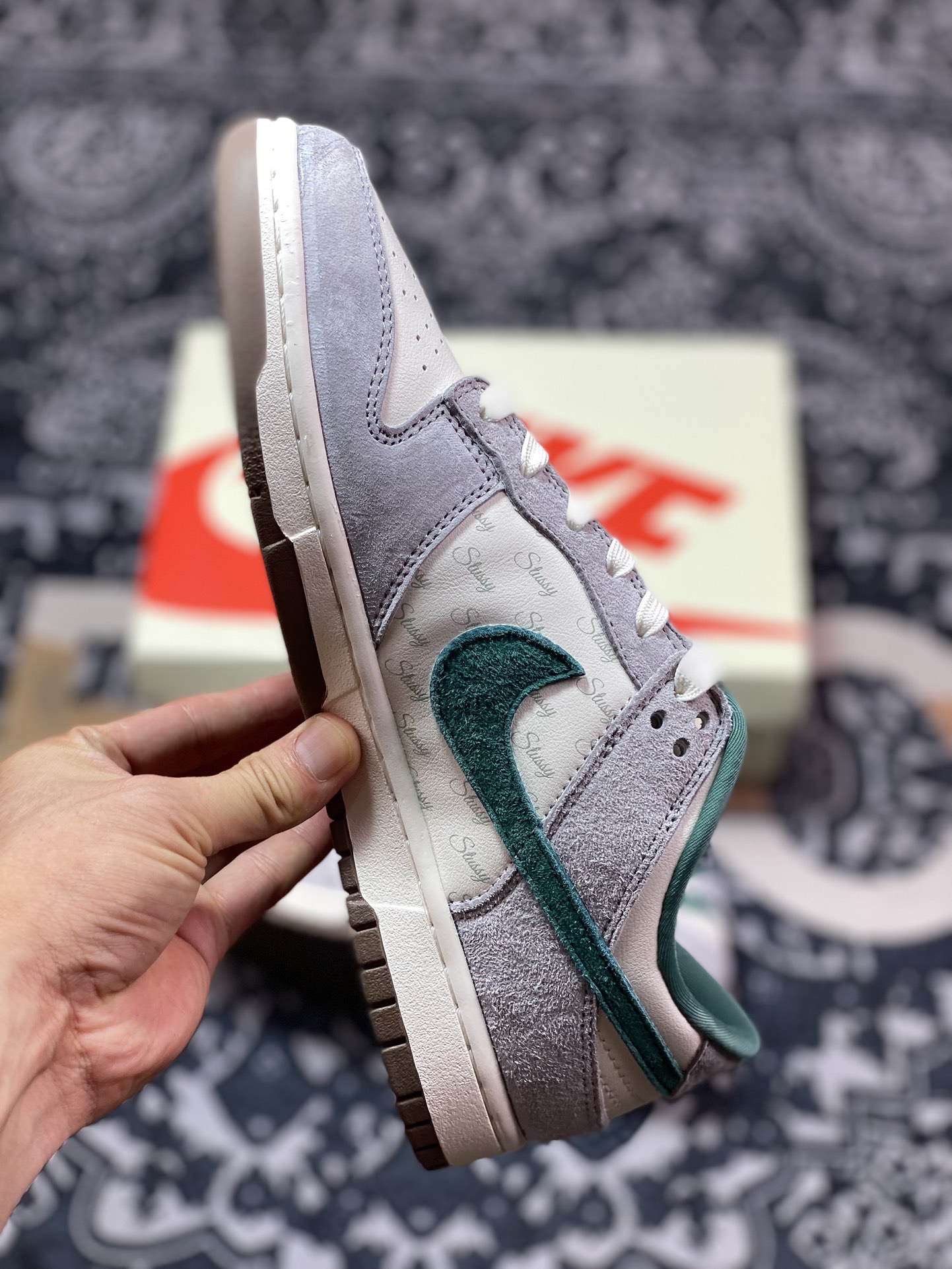 Nike SB Dunk Low 斯图西联名 CF3688-007