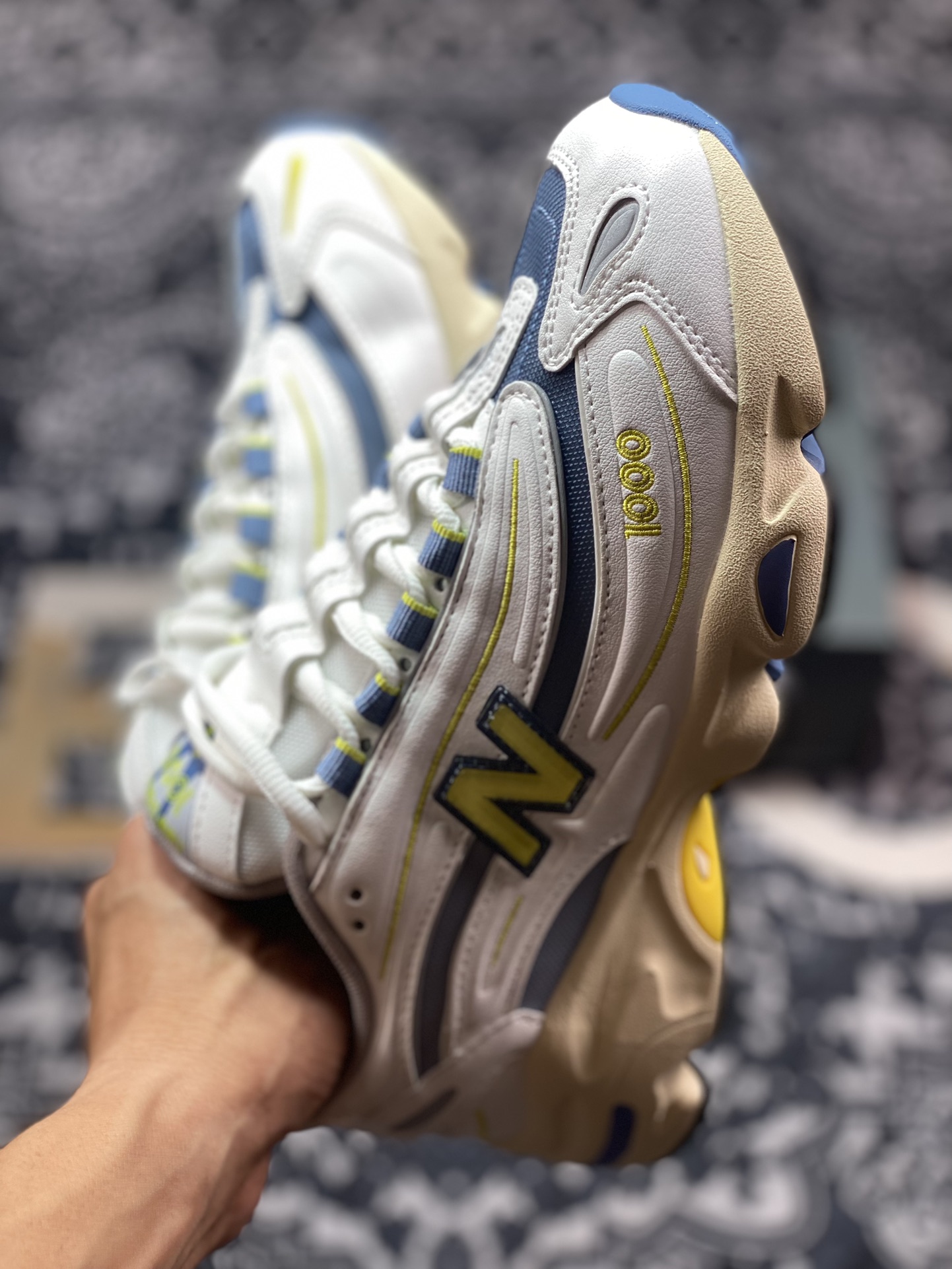 NB新百伦New Balance M1000”Angora/Moonrock”系列低帮慢跑鞋“米白黄夜光蓝”M1000CV