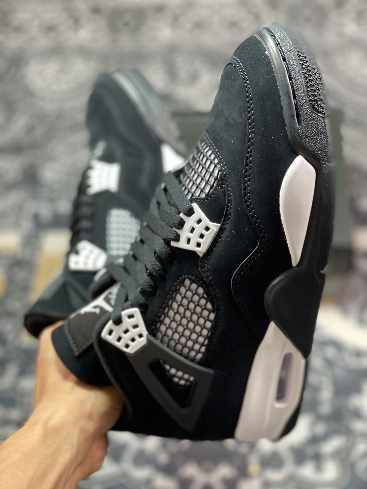 Air Jordan AJ4 Retro 白黑雷公 FQ8138-001