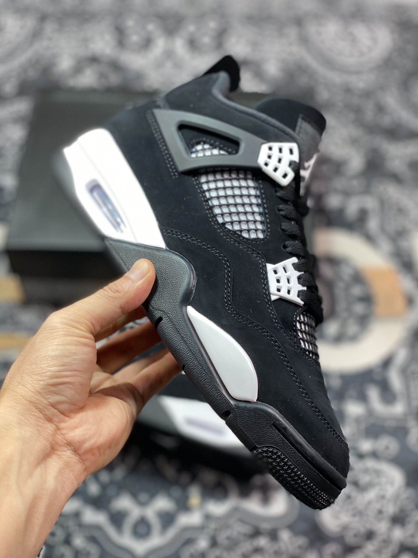 Air Jordan AJ4 Retro 白黑雷公 FQ8138-001