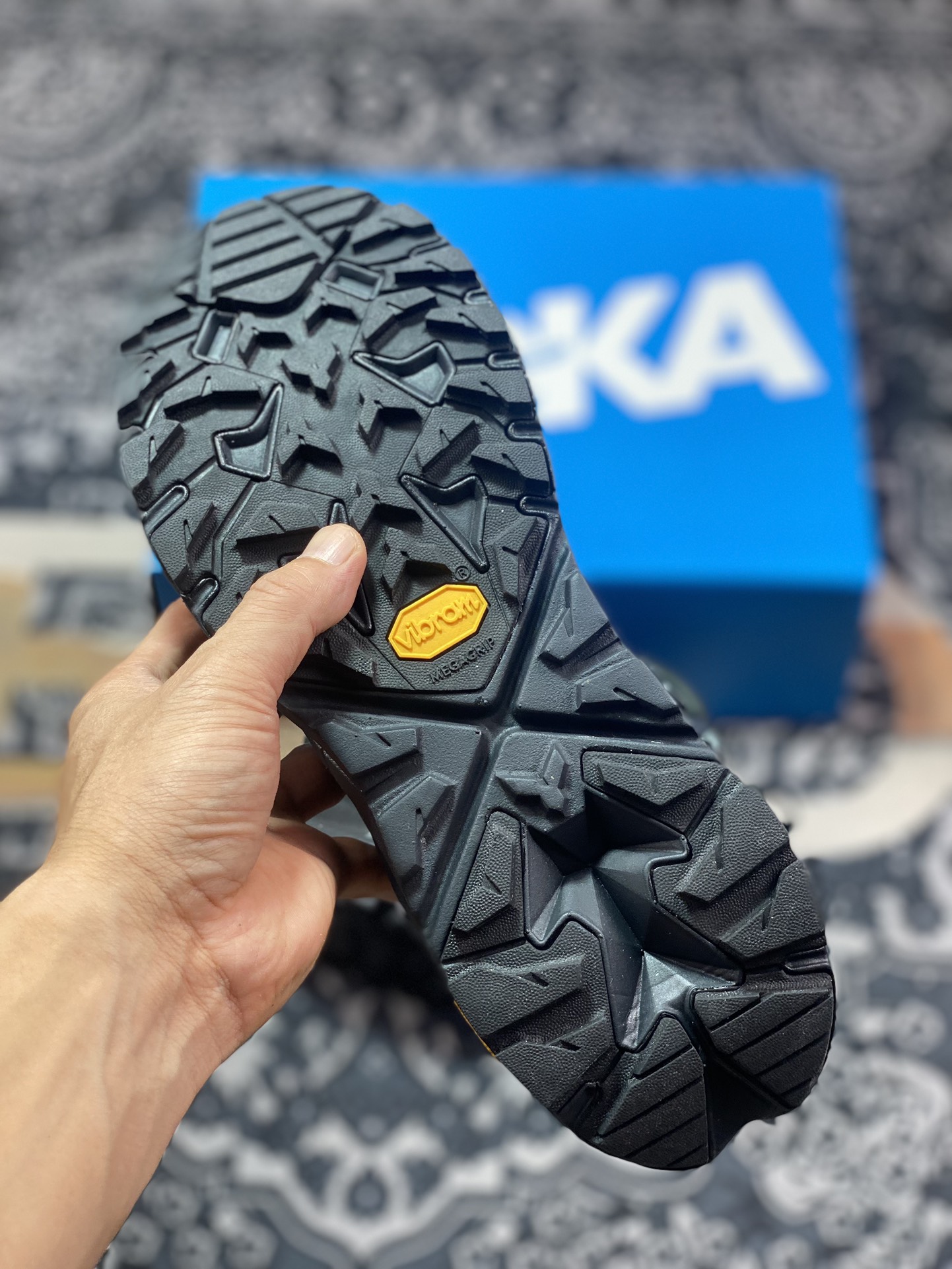 Hoka One One Kaha 2 High GTX Gore-Tex卡哈二代系列登山运动鞋“磨砂黑碳灰”1123155/BBLC