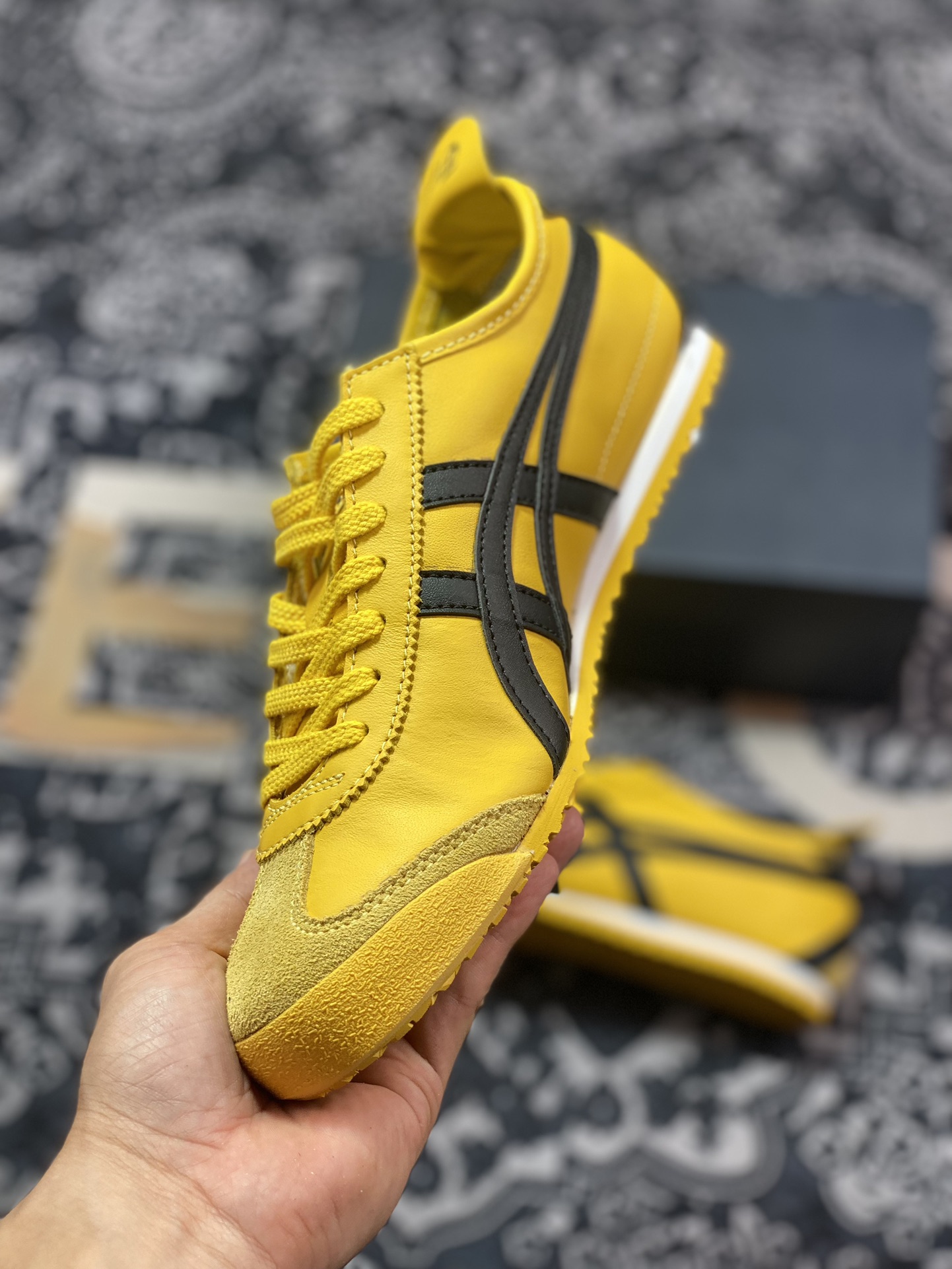 鬼塚虎/Onitsuka Tiger Mexico 66经典墨西哥系列低帮慢跑鞋“皮革李小龙黄黑”1183C102-751