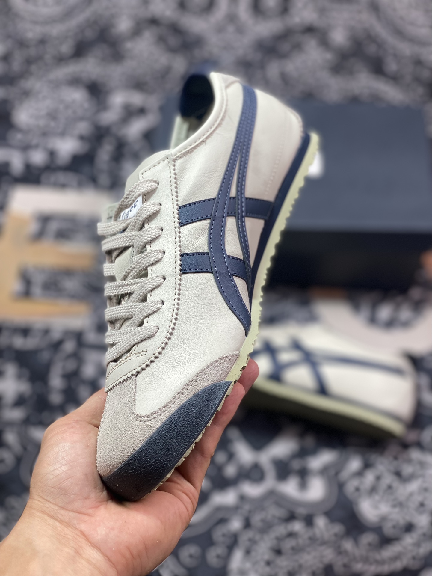 鬼塚虎/Onitsuka Tiger Mexico 66经典墨西哥系列低帮复古慢跑鞋“皮革米灰藏青蓝”1183C102-200