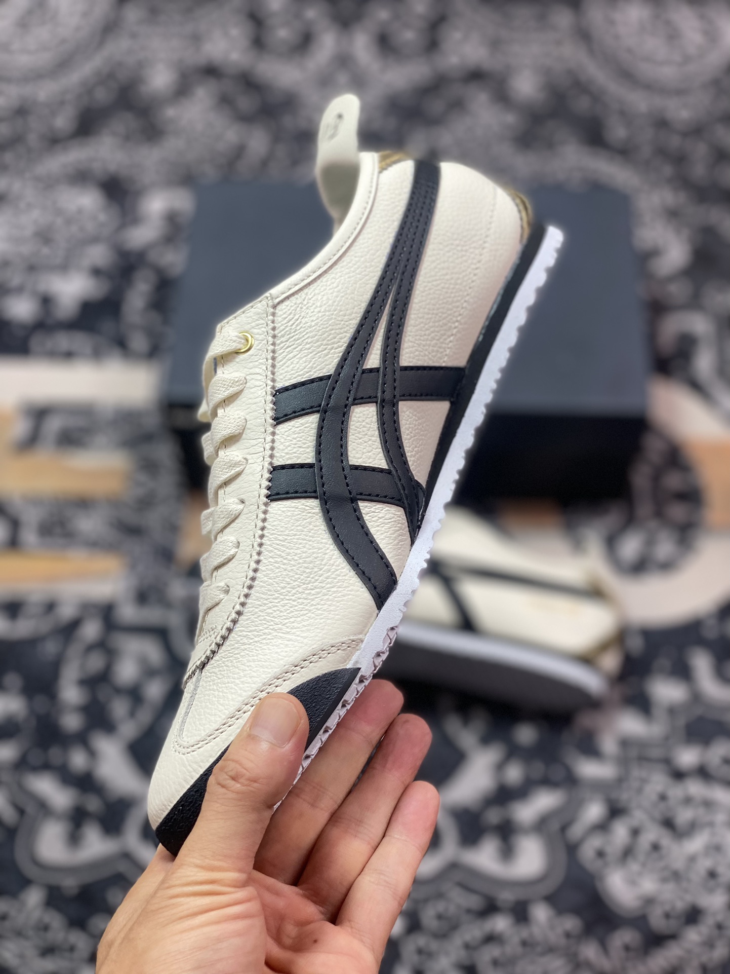 鬼塚虎/Onitsuka Tiger Mexico 66经典墨西哥系列低帮慢跑鞋“皮革奶白黑金”1183B493-100