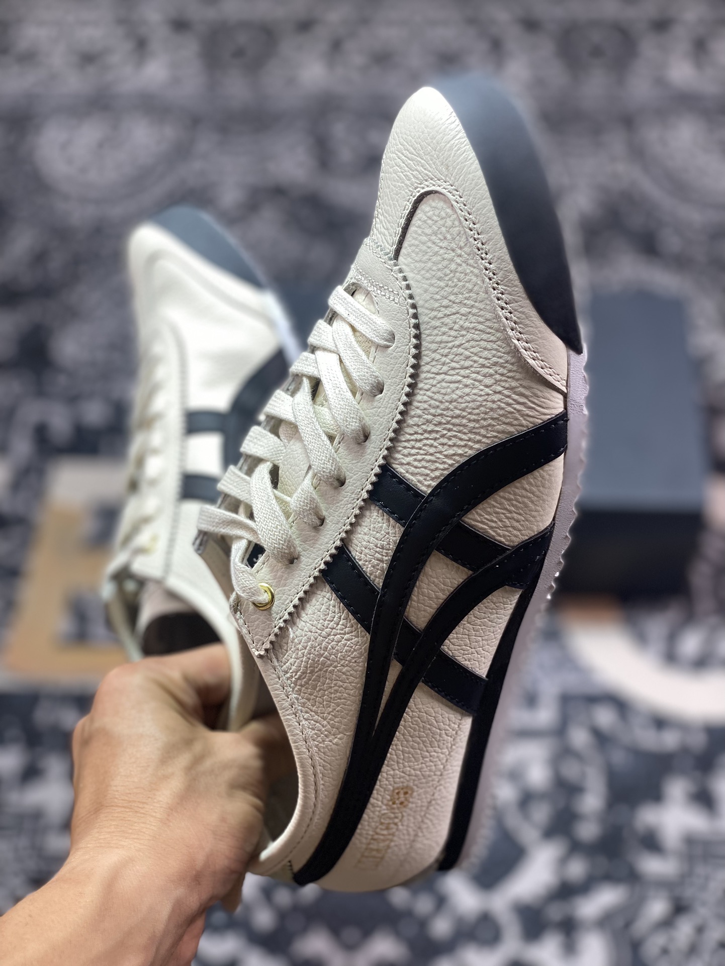 鬼塚虎/Onitsuka Tiger Mexico 66经典墨西哥系列低帮慢跑鞋“皮革奶白黑金”1183B493-100