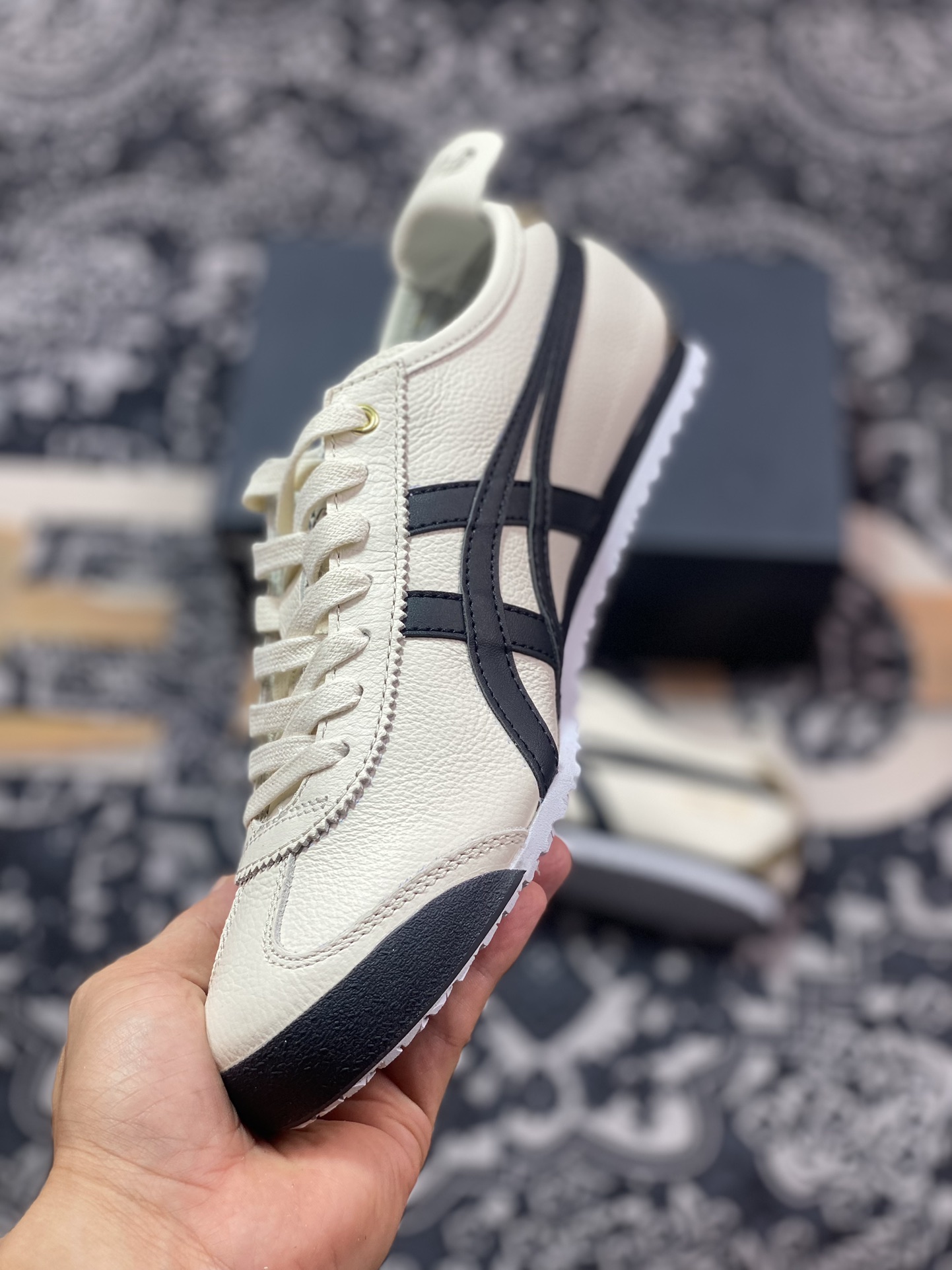 鬼塚虎/Onitsuka Tiger Mexico 66经典墨西哥系列低帮慢跑鞋“皮革奶白黑金”1183B493-100