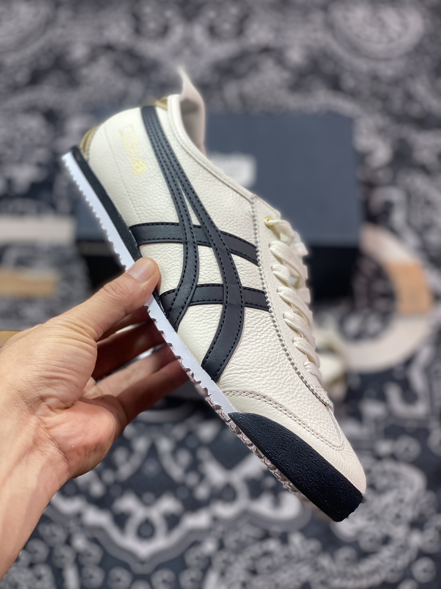 鬼塚虎/Onitsuka Tiger Mexico 66经典墨西哥系列低帮慢跑鞋“皮革奶白黑金”1183B493-100