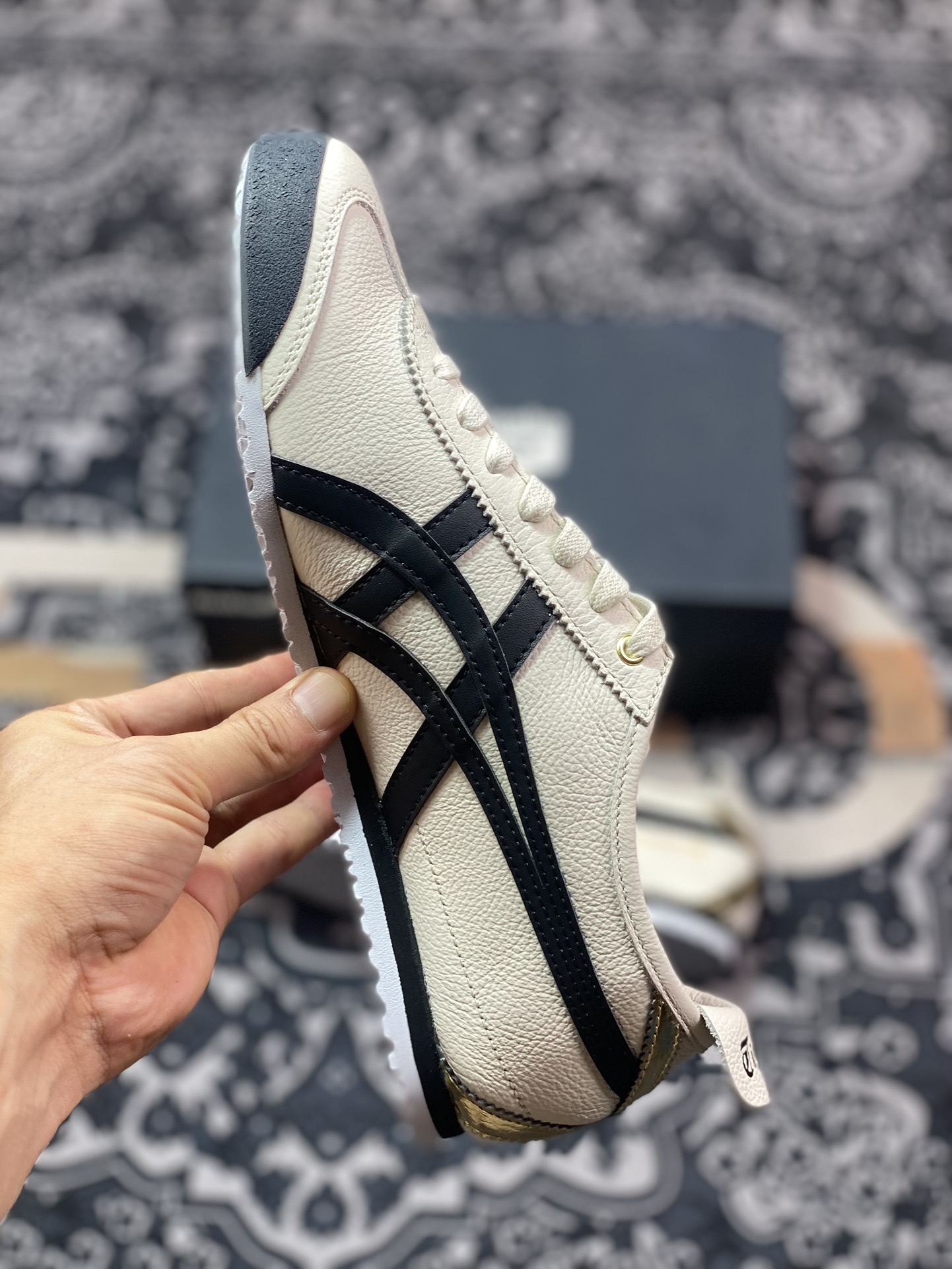 鬼塚虎/Onitsuka Tiger Mexico 66经典墨西哥系列低帮慢跑鞋“皮革奶白黑金”1183B493-100