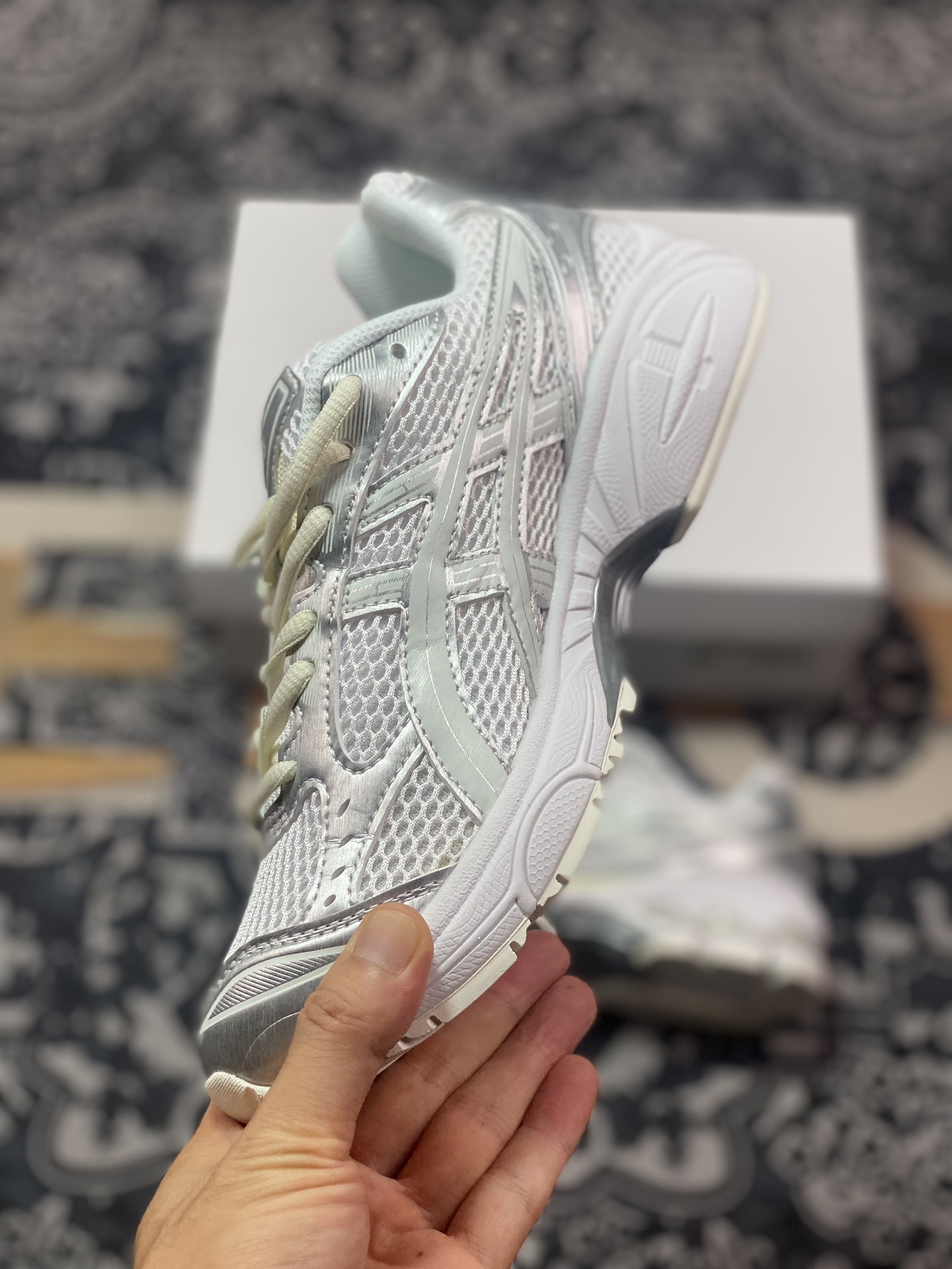 Asics 亚瑟士 GEL-Kayano 14 低帮运动休闲跑步鞋 1201A457-100