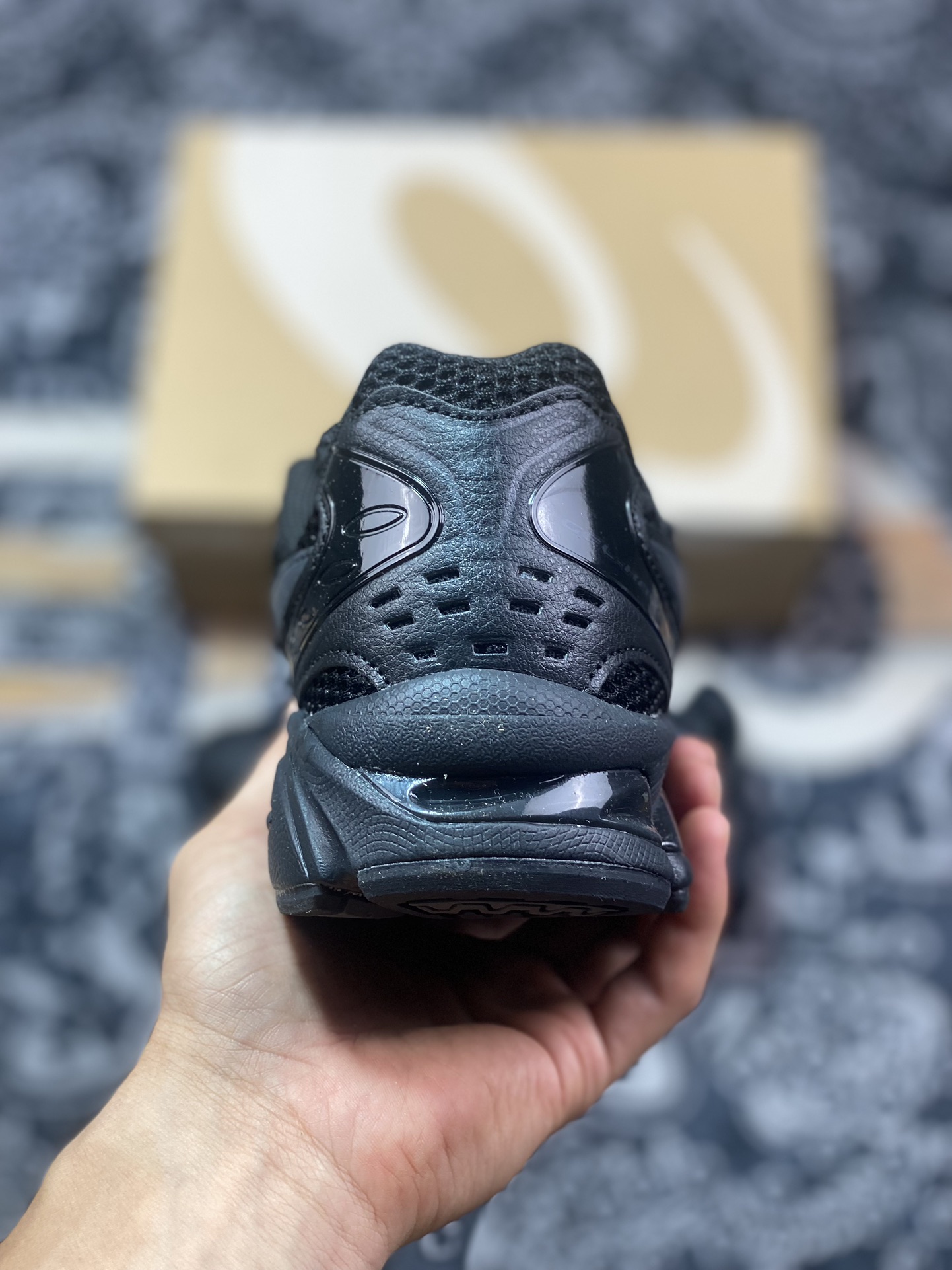 Asics 亚瑟士 GEL-Kayano 14 低帮运动休闲跑步鞋 1201A019-001