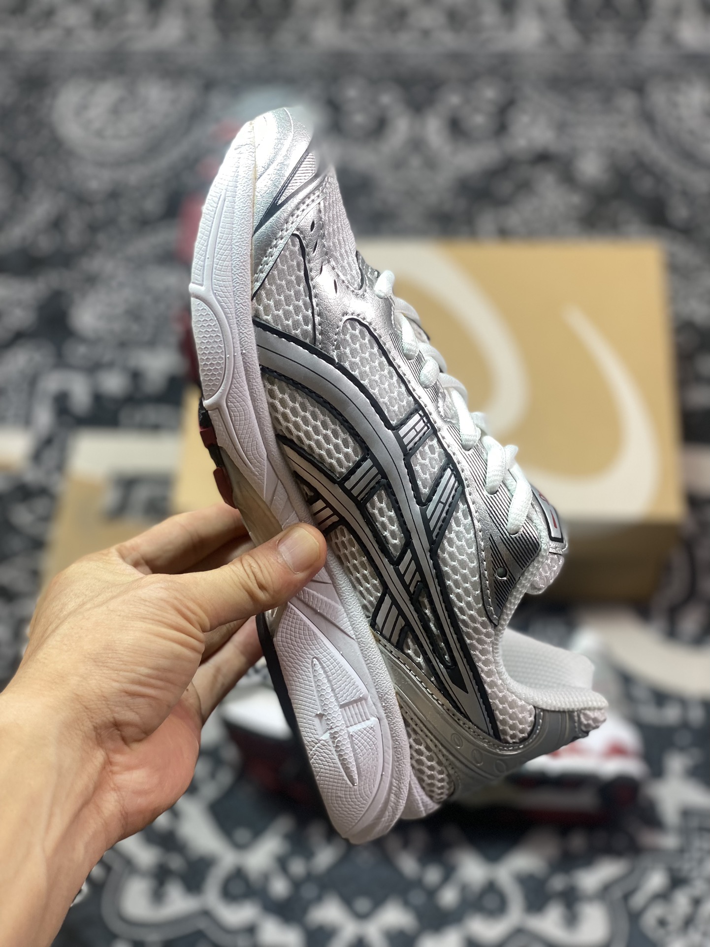 Asics 亚瑟士 GEL-Kayano 14 低帮运动休闲跑步鞋 1201A019-104