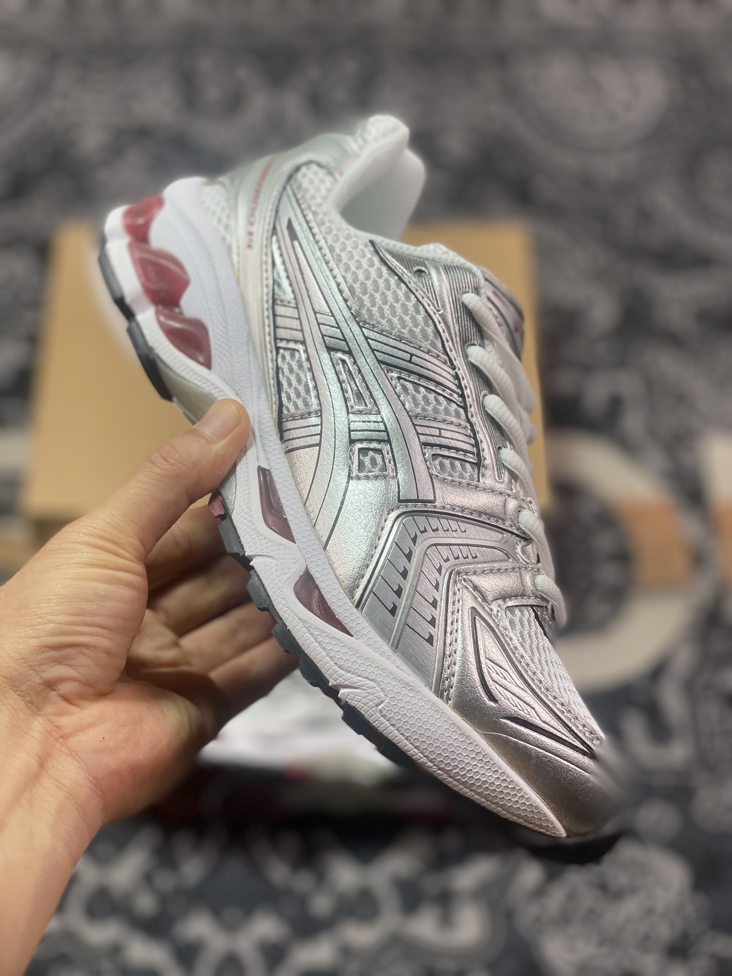 Asics 亚瑟士 GEL-Kayano 14 低帮运动休闲跑步鞋 1201A019-104