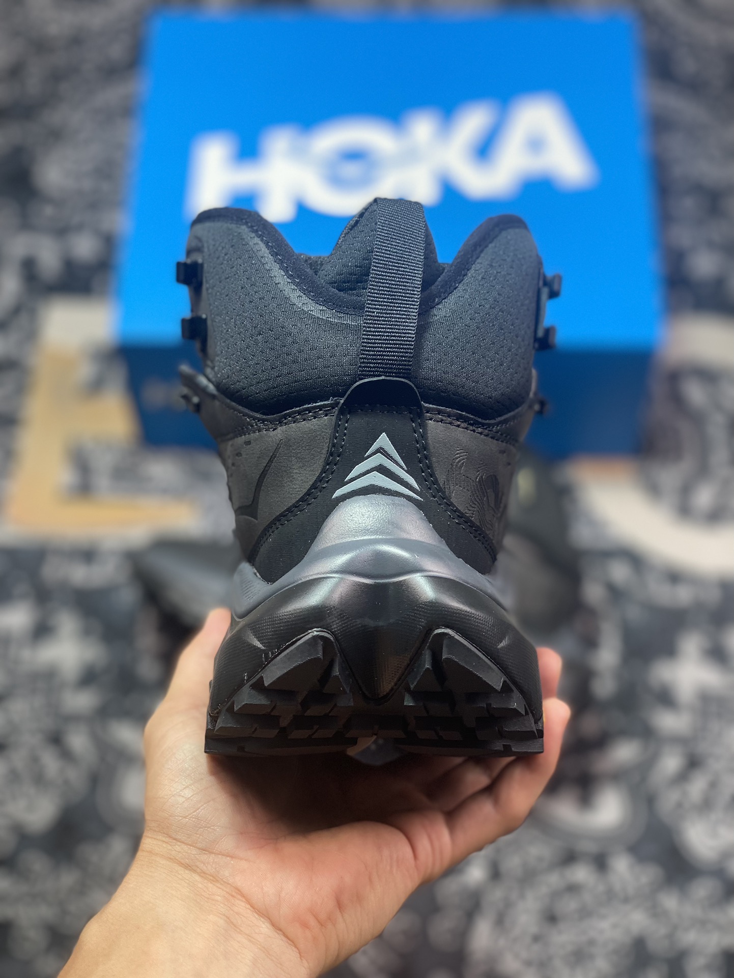 Hoka One One Anacapa 2 Mid Gore Tex 阿纳卡帕2代系列中帮徒步登山运动鞋“全黑”1141633/BBLC