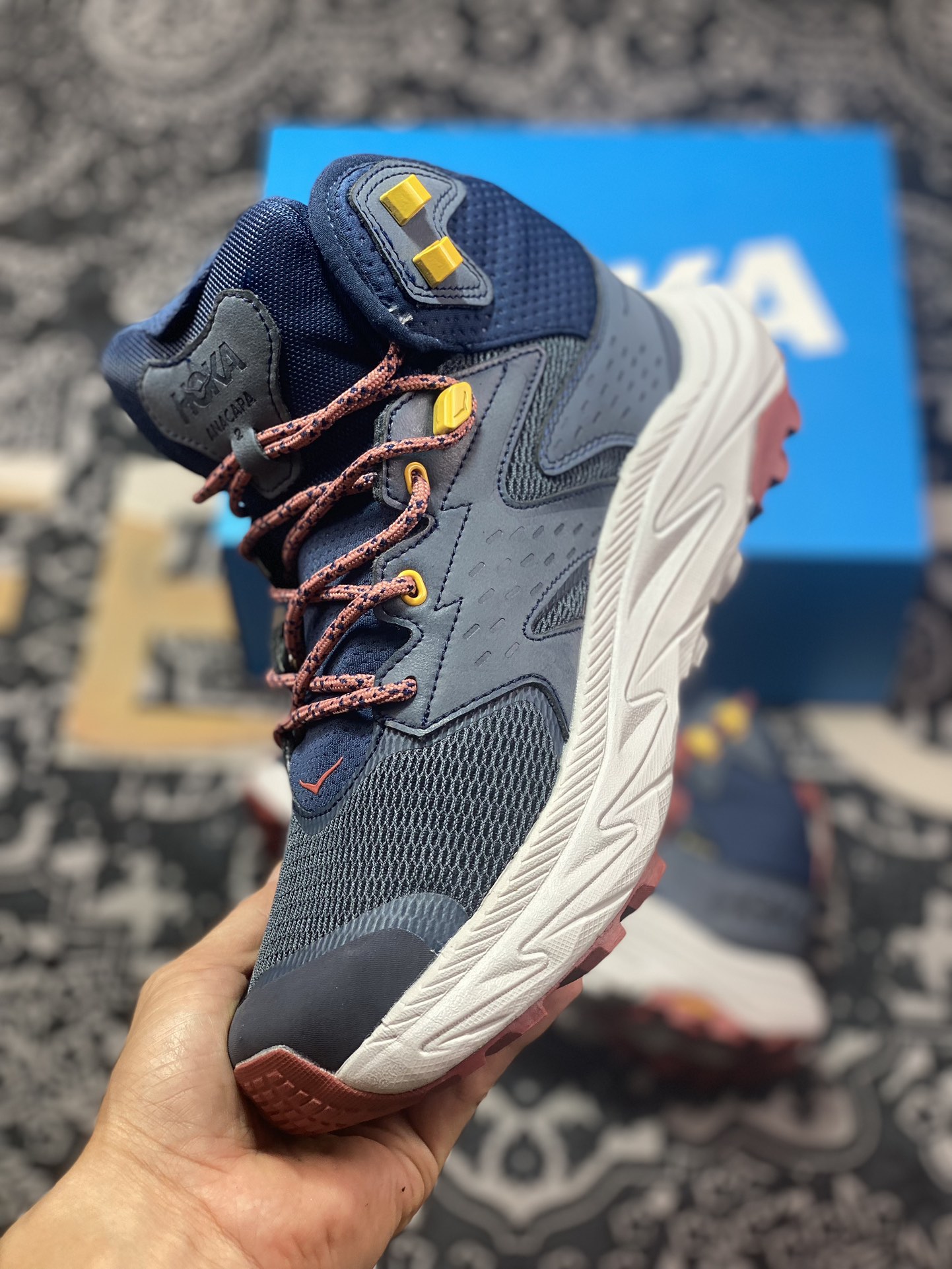 Hoka One One Anacapa 2 Mid Gore Tex 阿纳卡帕2代系列中帮厚运动鞋“深蓝红”1141633/LSSND