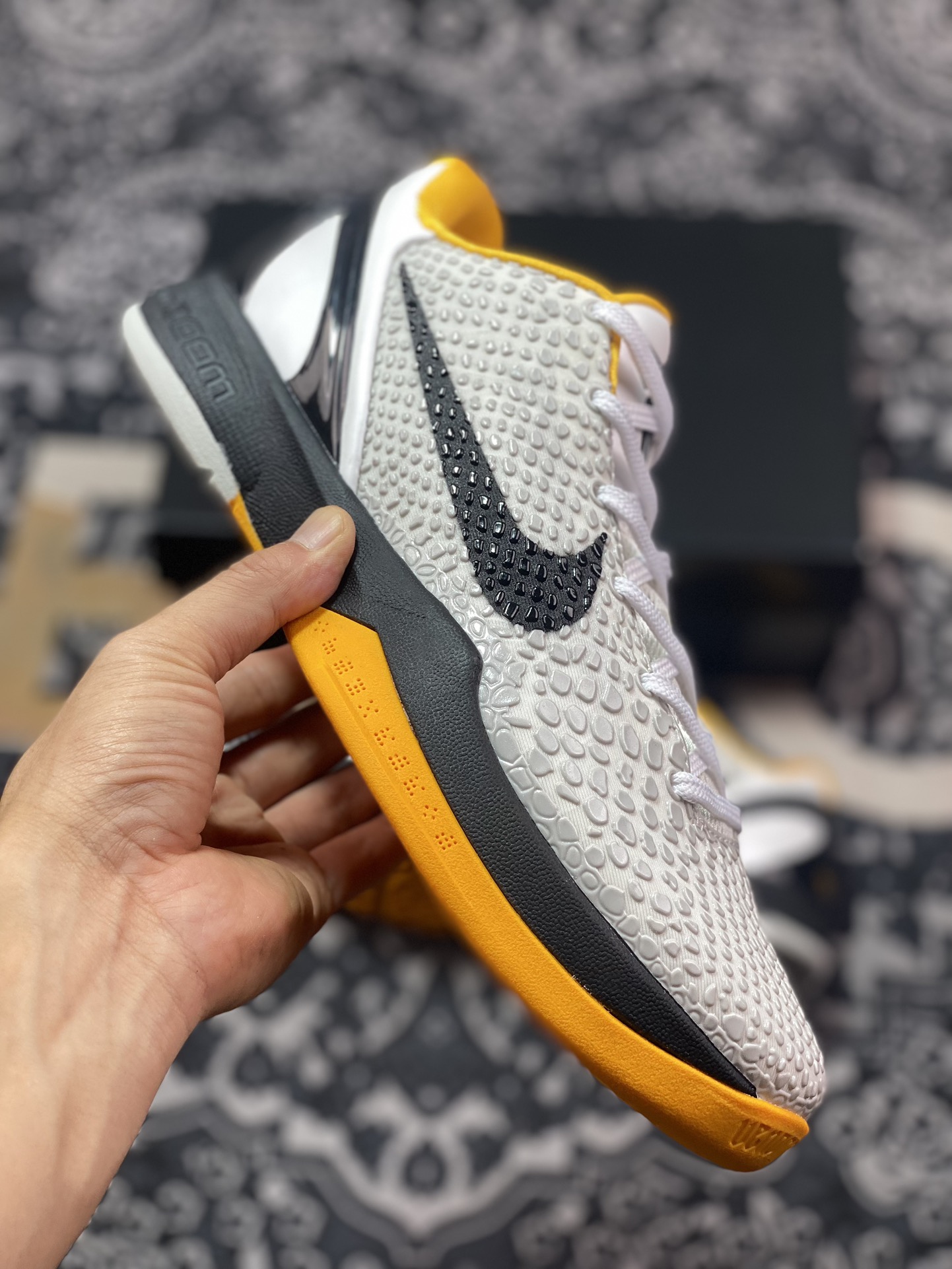 优选 原装级别 NK Zoom Kobe 6 科比六代签名实战篮球鞋 季后赛白黄 CW2190-100