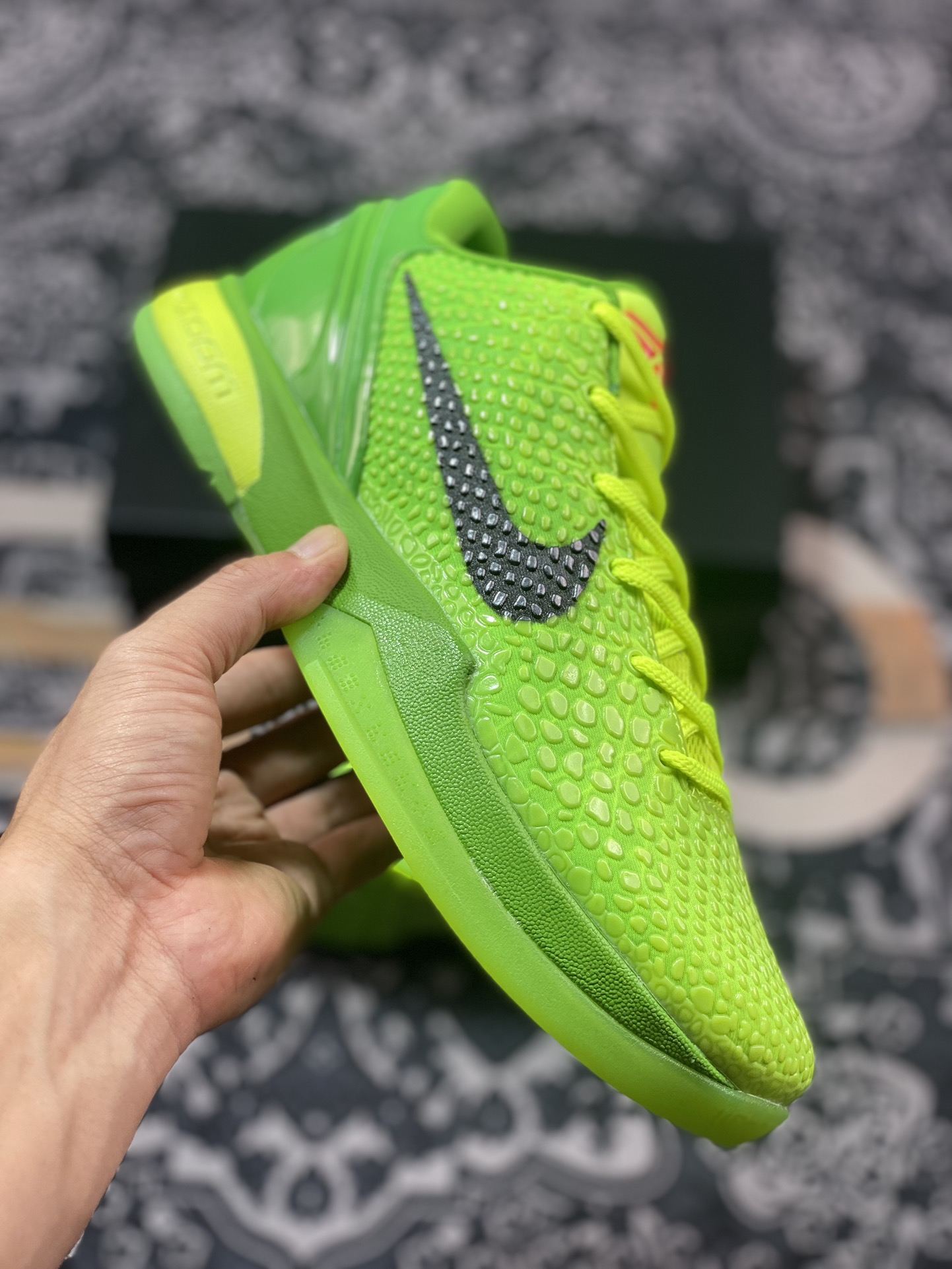 优选 原装级别NK Zoom Kobe 6 科比六代签名实战篮球鞋 青蜂侠 CW2190-300