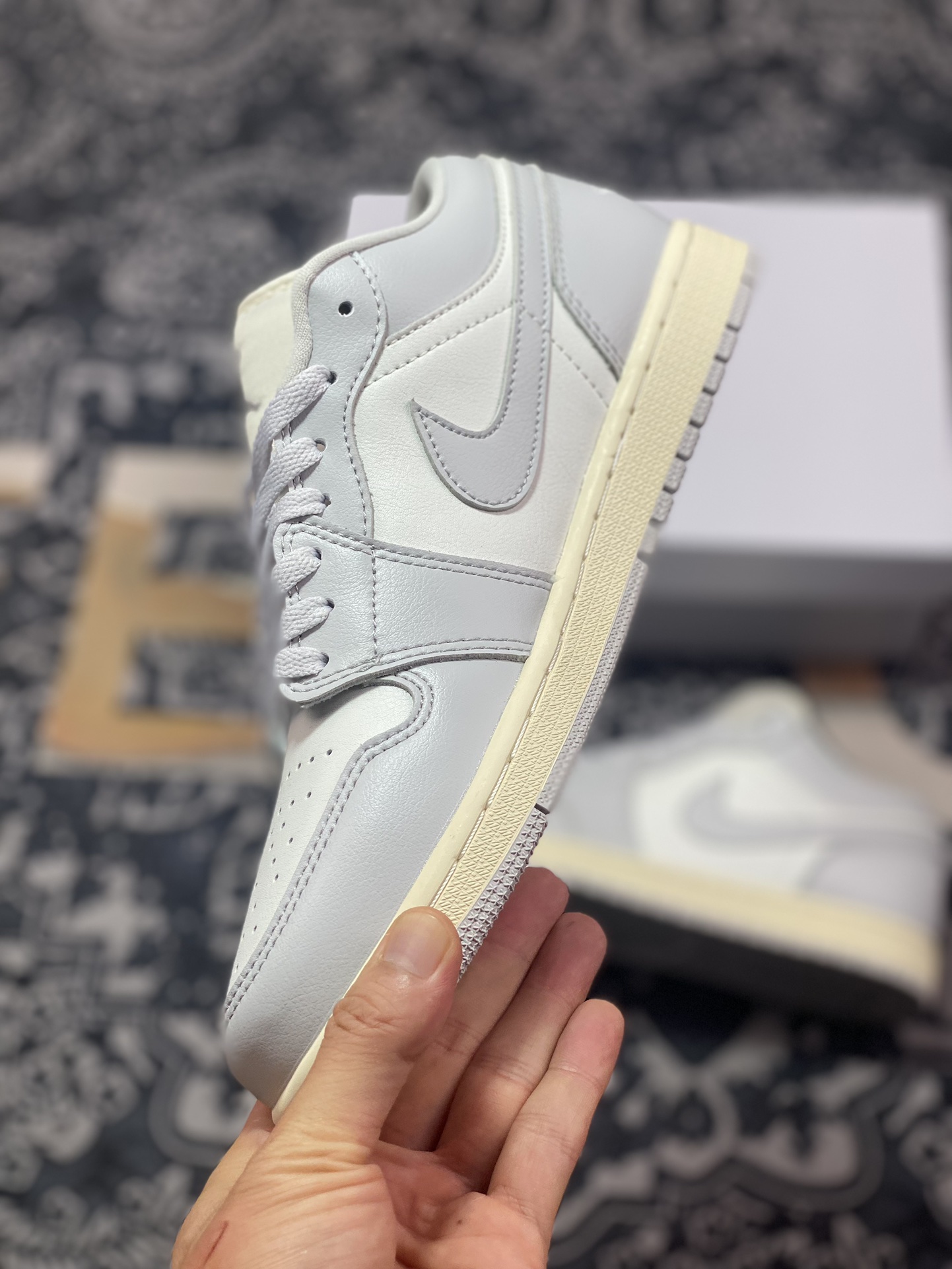 原厂级别 Air Jordan 1 Retro Low 灰白 DC0774-103