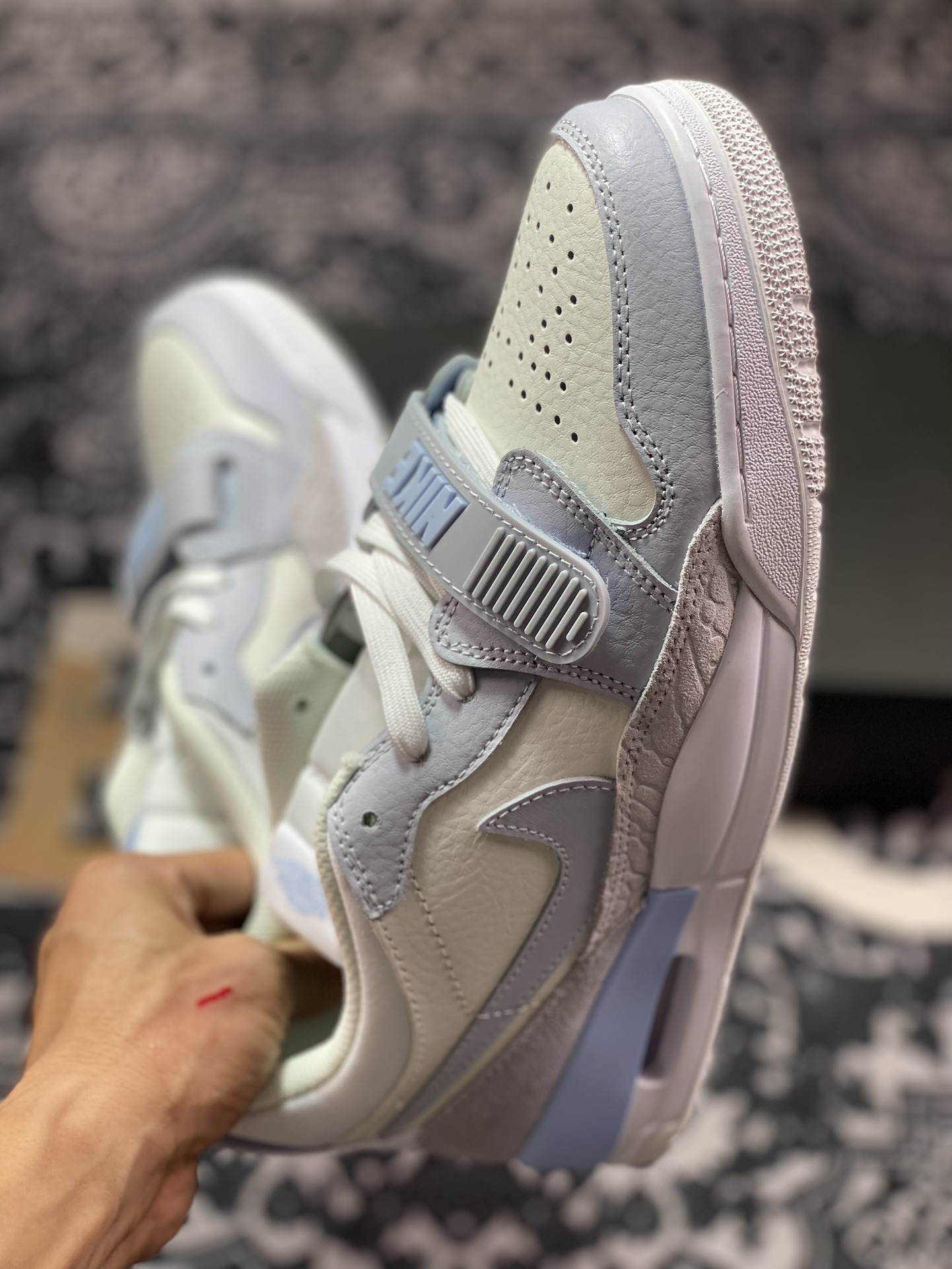 耐克Nike Air Jordan Legacy 312 Low”Ashen Slate/Glacier Blue”乔丹运动篮球鞋“石板灰白冰川蓝”HQ1190-101