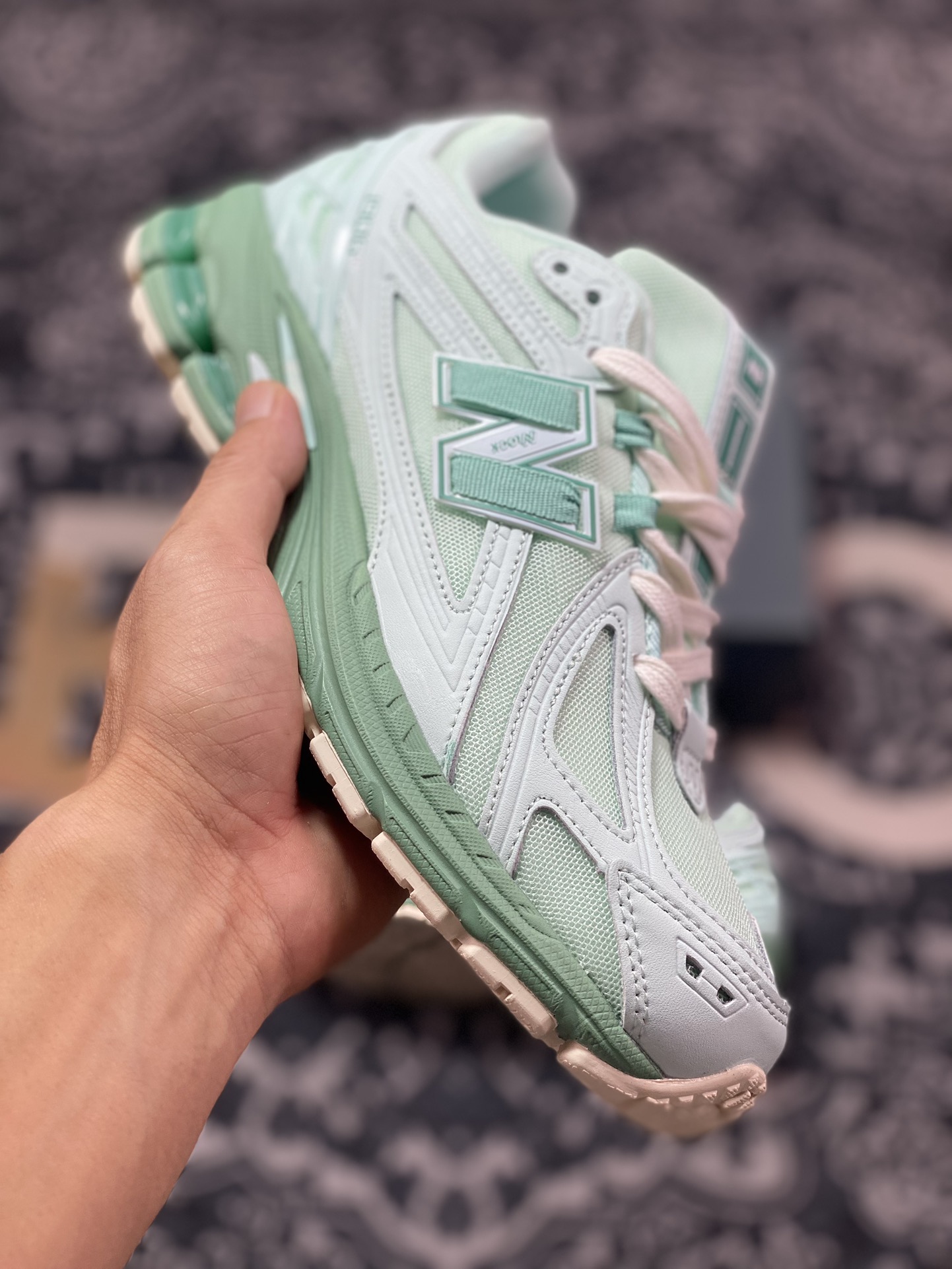 新百伦New Balance M1906R”Pastel Pack”系列低帮慢跑鞋“浅玉绿”M1906RZC