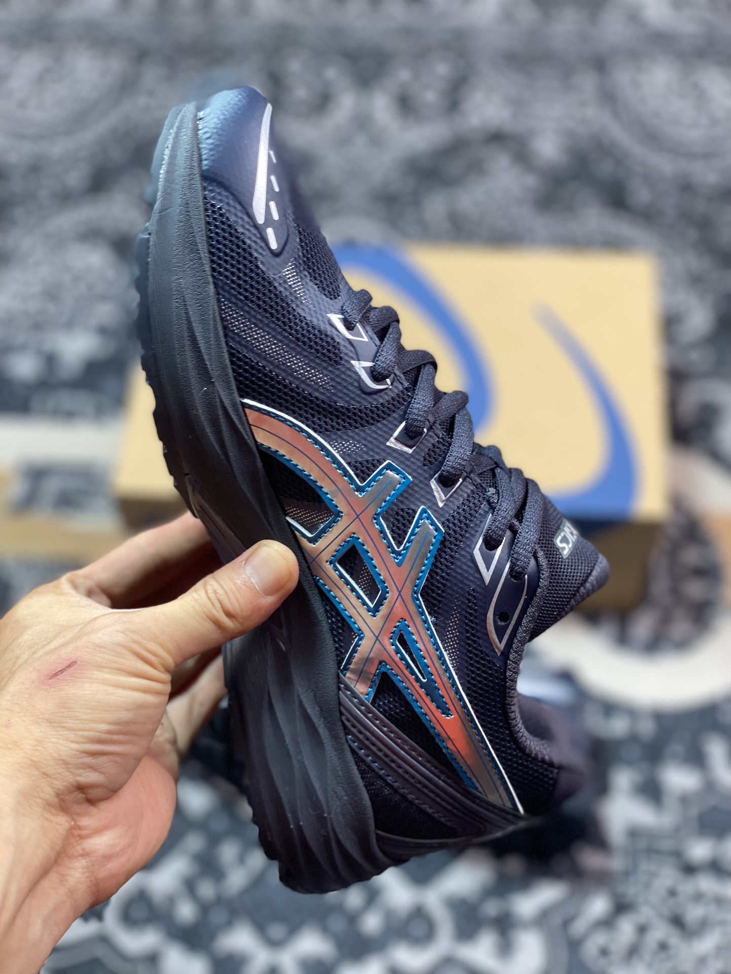 Asics 亚瑟士 GEL-Flux 4 网面拼接 低帮运动休闲跑步鞋 1011B646