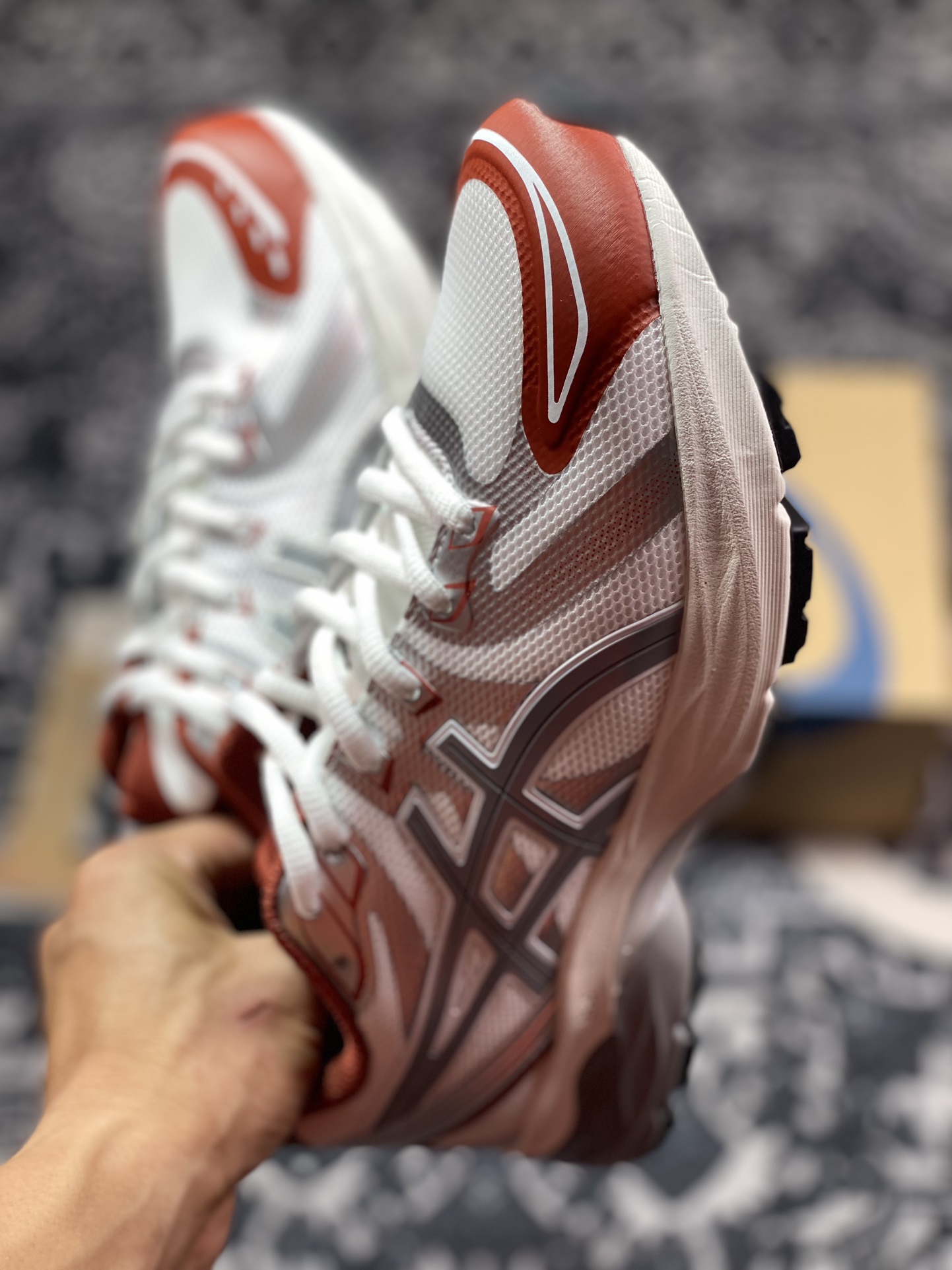 Asics 亚瑟士 GEL-Flux 4 网面拼接 低帮运动休闲跑步鞋 1011B646-100