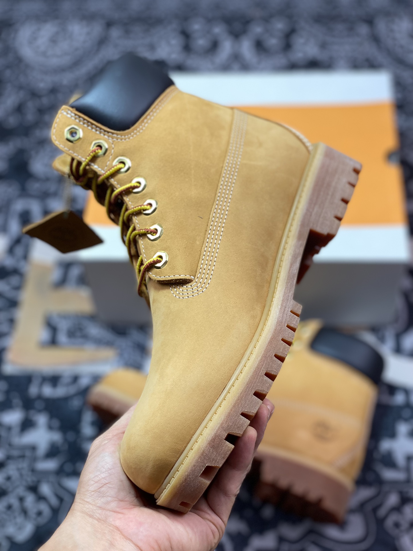 天伯伦Timberland 6 Inch Leather Boots添柏岚经典户外6英寸大黄靴“OG麦黄黑”TB010061-713