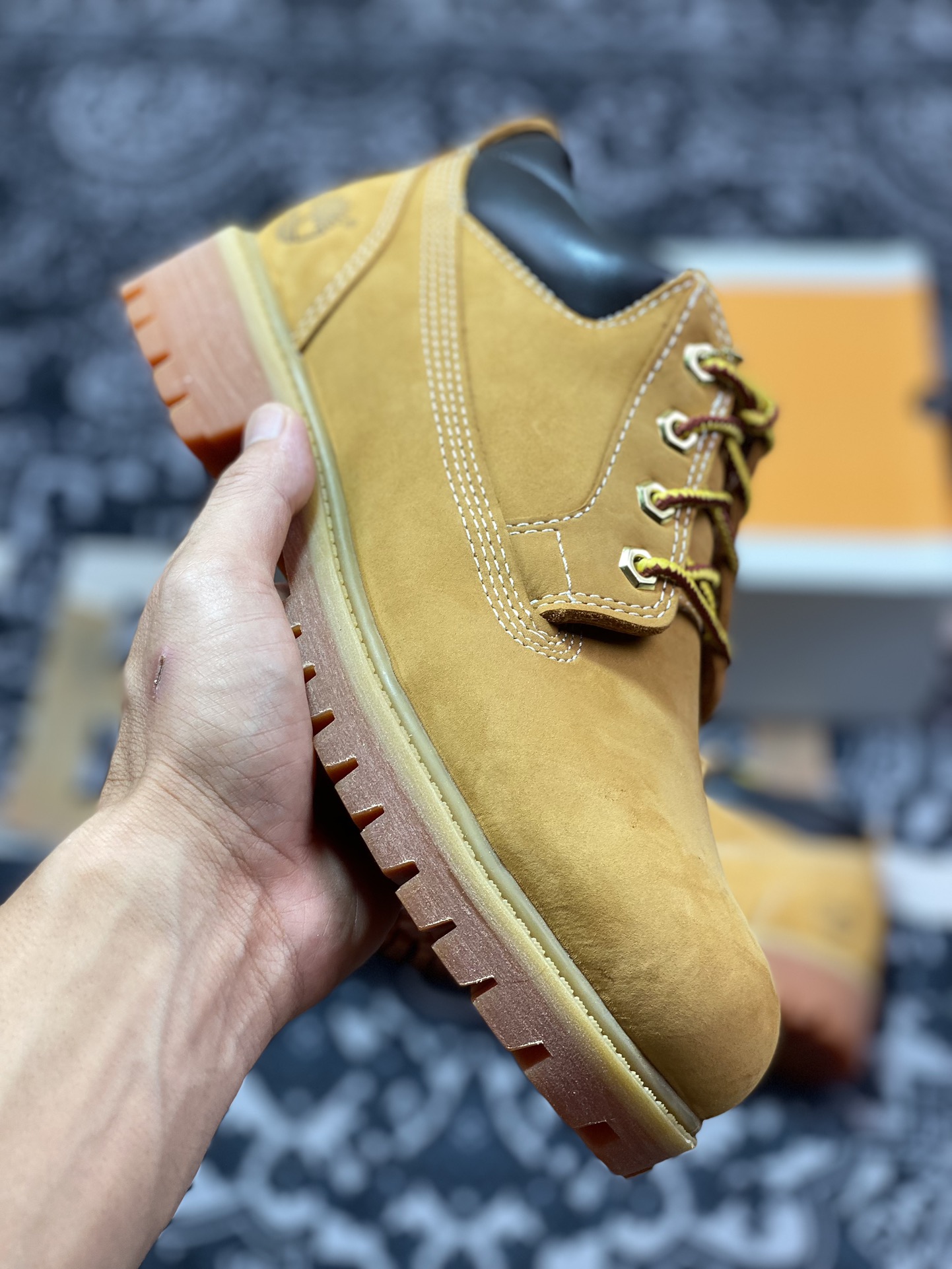 天伯伦Timberland Men’s Claic Oxford Waterproof Boots男款低帮防水沙漠工装休闲马丁低靴“麦黄黑”TB073538-713