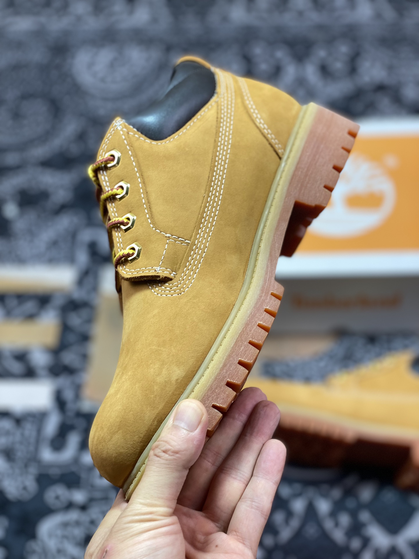 天伯伦Timberland Men's Claic Oxford Waterproof Boots男款低帮防水沙漠工装休闲马丁低靴“麦黄黑”TB073538-713