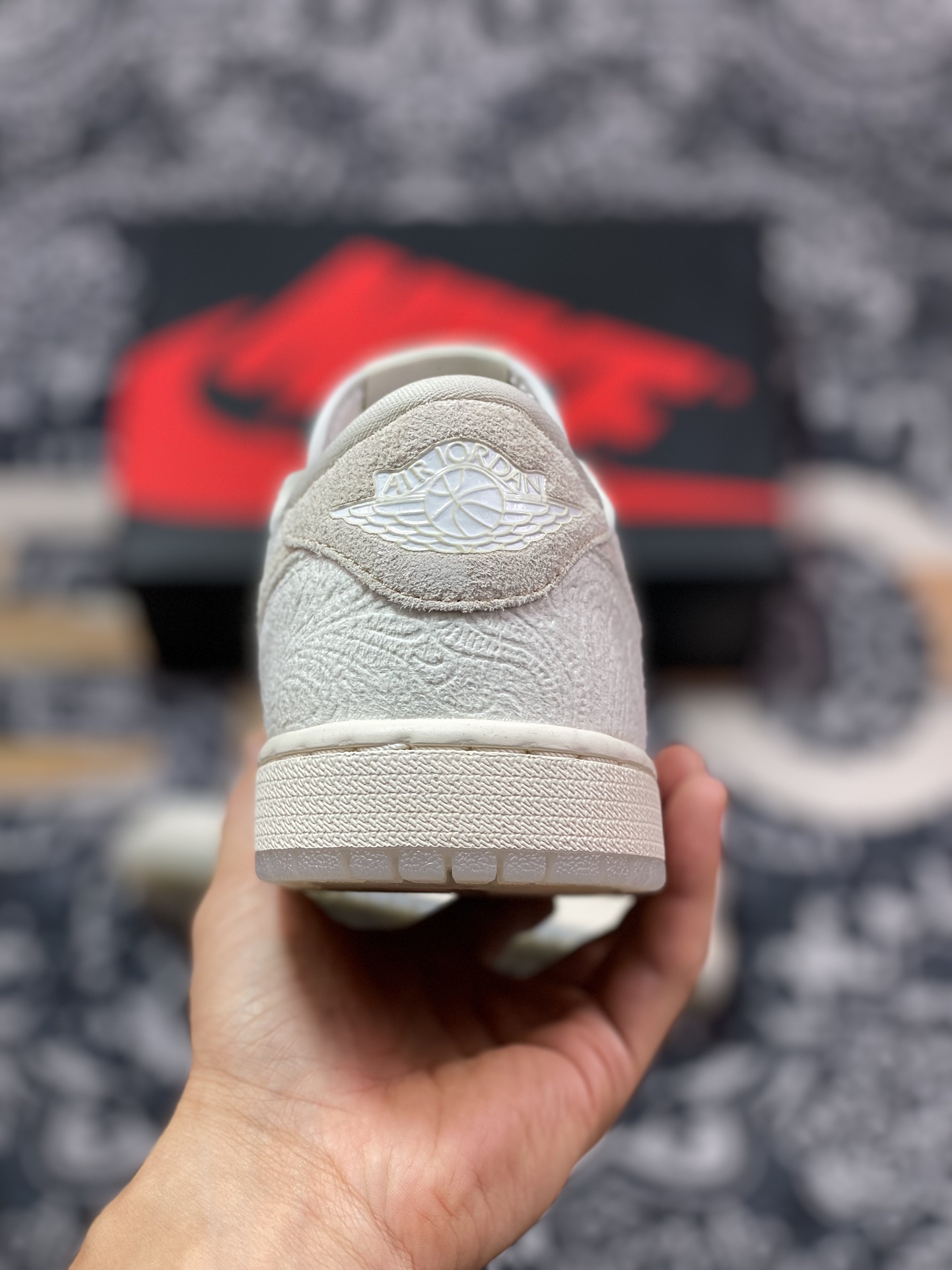 LW版本Chris Paul x Air Jordan 1 Low ”Light Cream and Sail” 浮雕白 AJ1低帮休闲板鞋 FZ0455-200