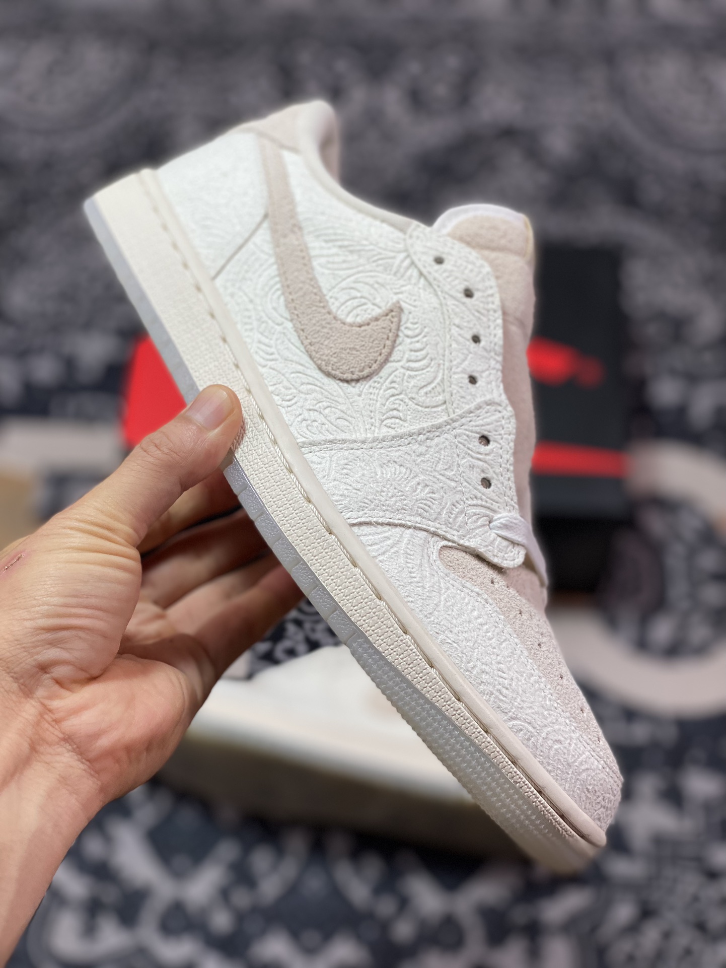 LW版本Chris Paul x Air Jordan 1 Low ”Light Cream and Sail” 浮雕白 AJ1低帮休闲板鞋 FZ0455-200