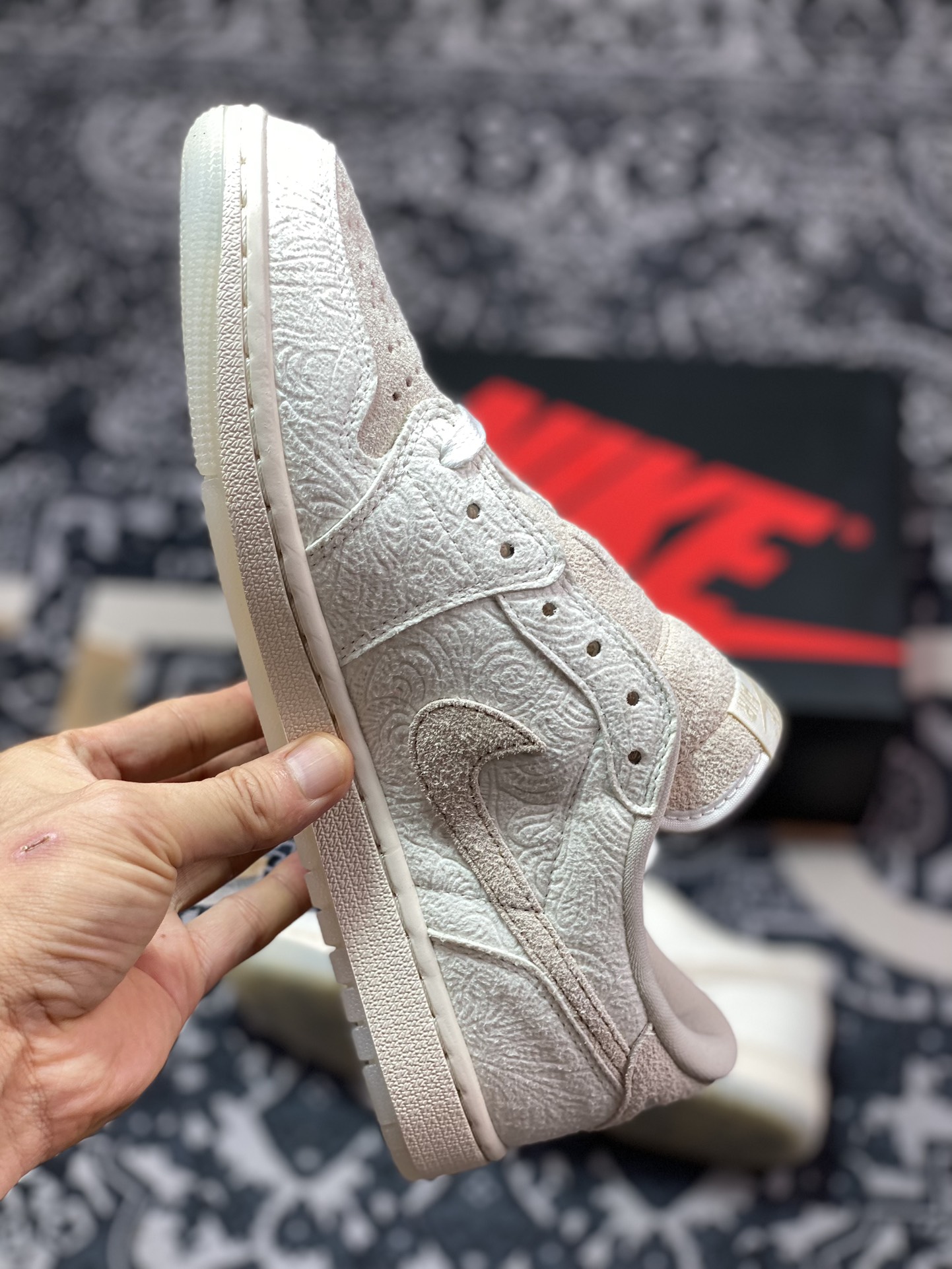 LW版本Chris Paul x Air Jordan 1 Low ”Light Cream and Sail” 浮雕白 AJ1低帮休闲板鞋 FZ0455-200