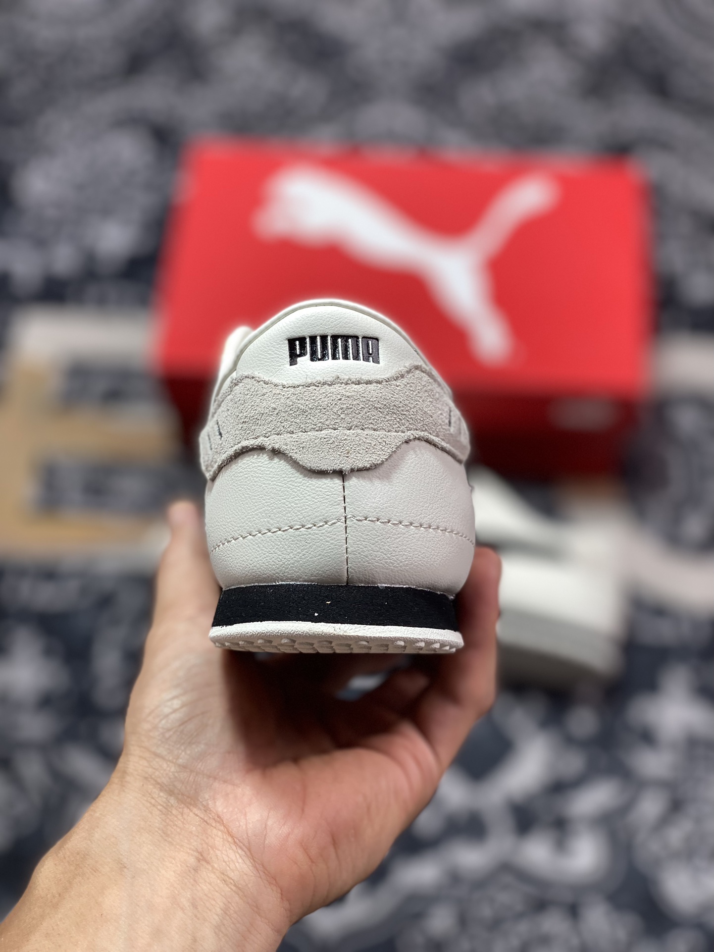 彪马Puma Bella UT Low 贝拉UT系列低帮慢跑鞋“皮革米白黑”402186-01