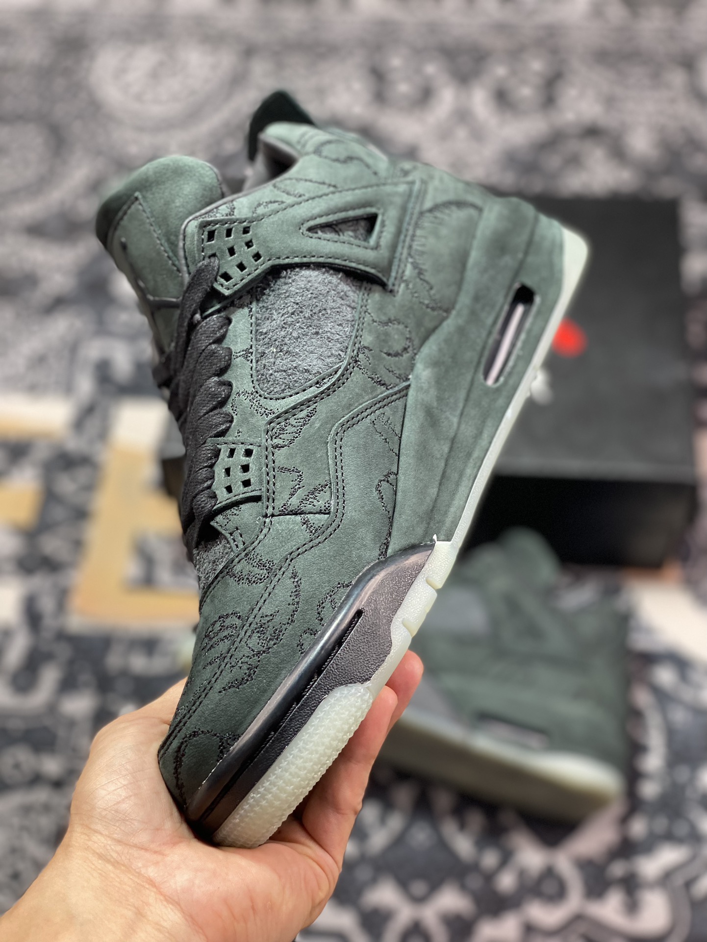 Kaws x Air Jordan 4 AJ4乔4 限量联名 黑麂皮 930155-001 男子文化篮球鞋