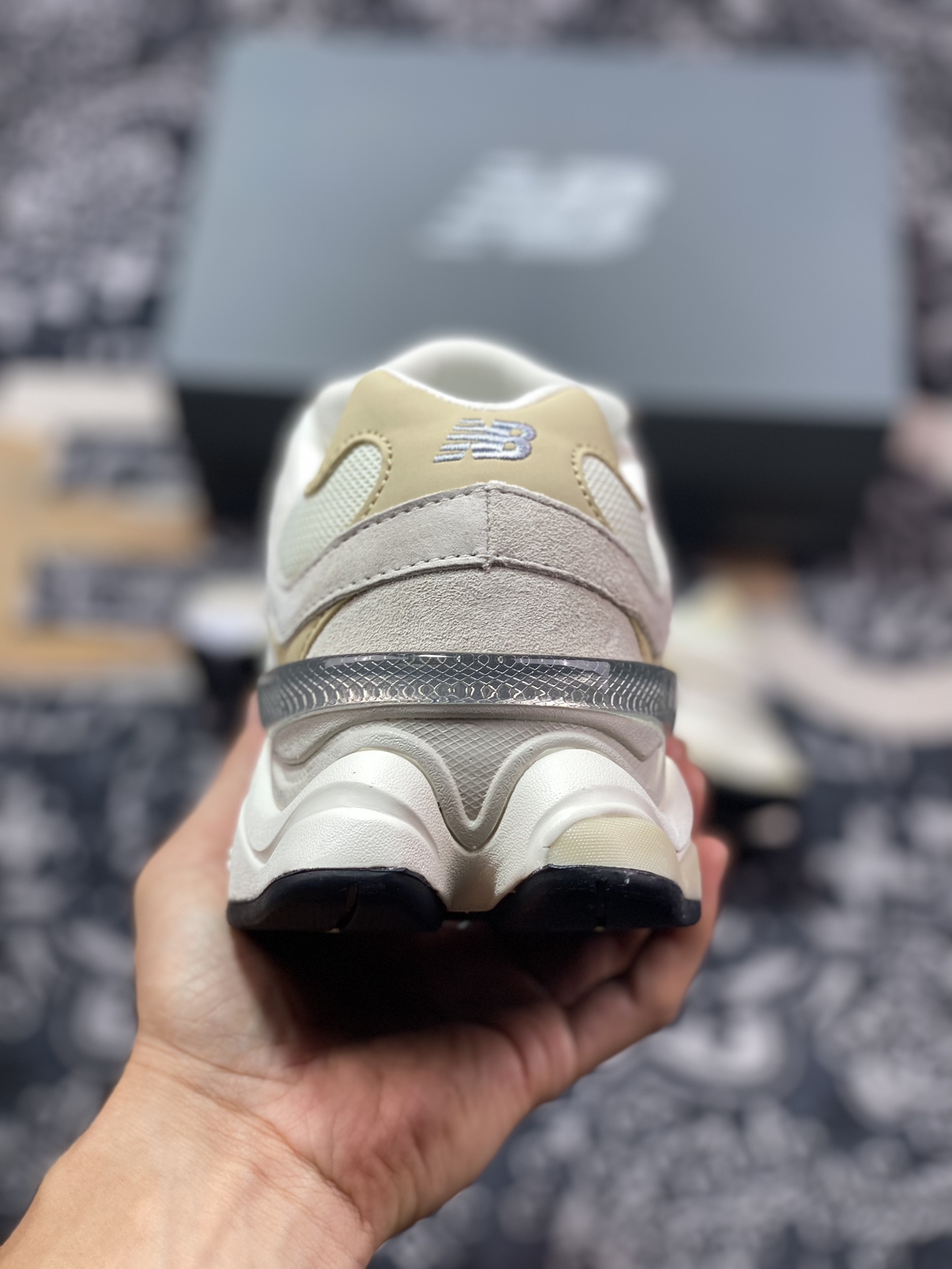 New Balance 9060”Turtledove”系列复古百搭小象蹄休闲运动跑步鞋“斑鸠米黄卡其”U9060TAT