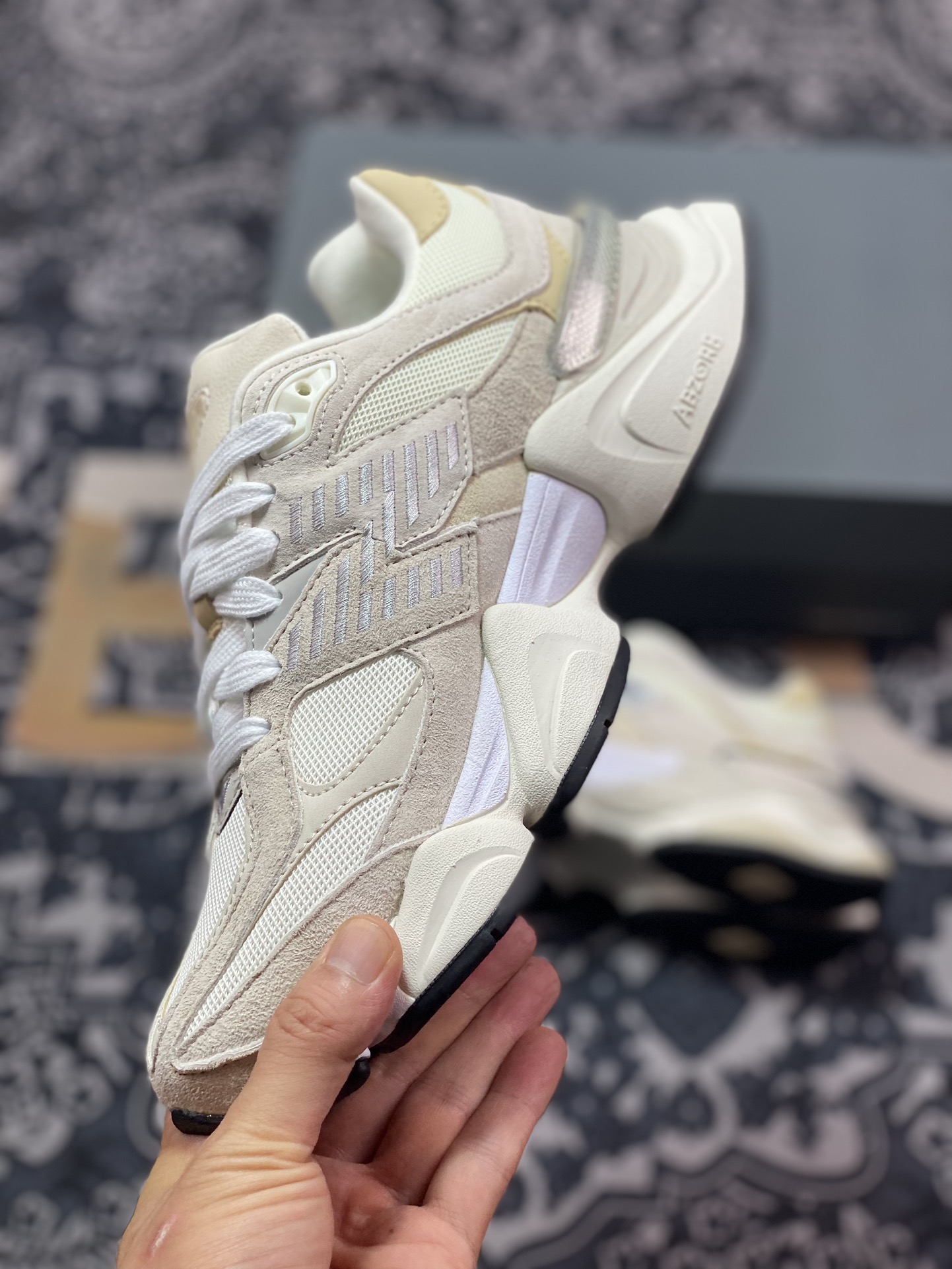 New Balance 9060”Turtledove”系列复古百搭小象蹄休闲运动跑步鞋“斑鸠米黄卡其”U9060TAT