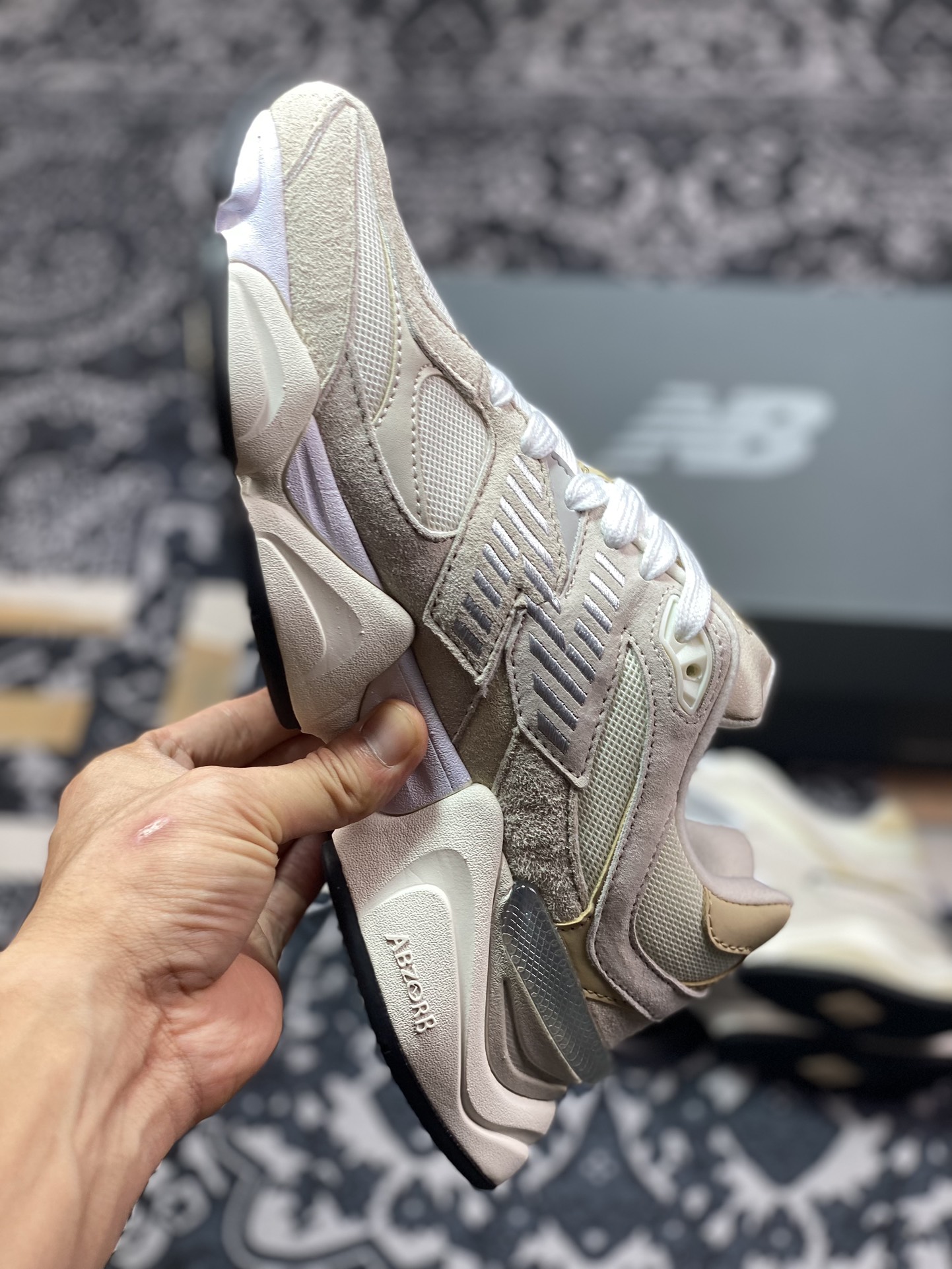 New Balance 9060”Turtledove”系列复古百搭小象蹄休闲运动跑步鞋“斑鸠米黄卡其”U9060TAT