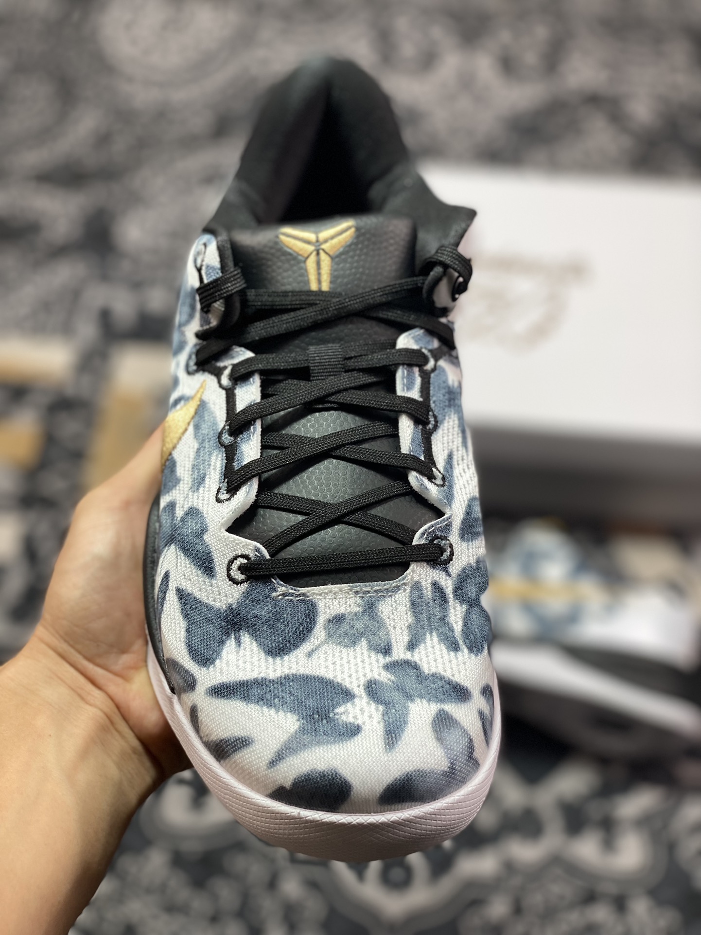 灭世 NK Kobe 8 Protro ”Mambacita” GIGI 科比八代 白金黑 FV6325-100